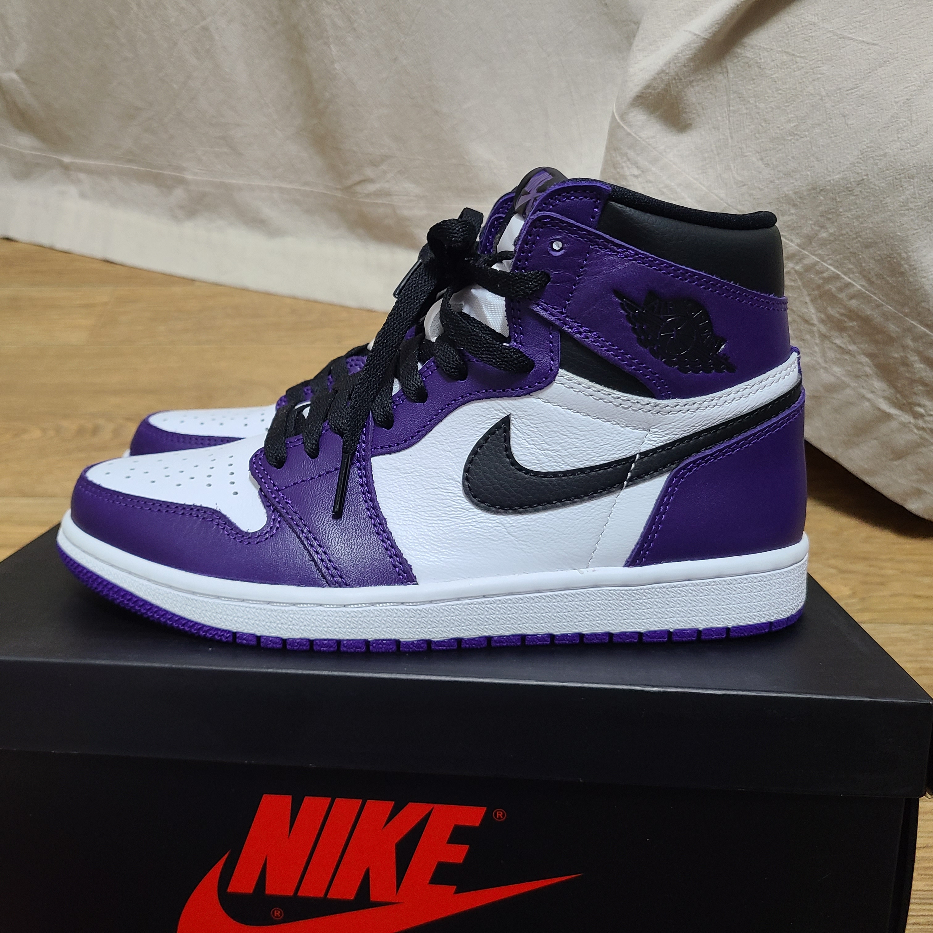 Jordan 1 Retro High OG Court Purple 2020 착용 스타일 - 1