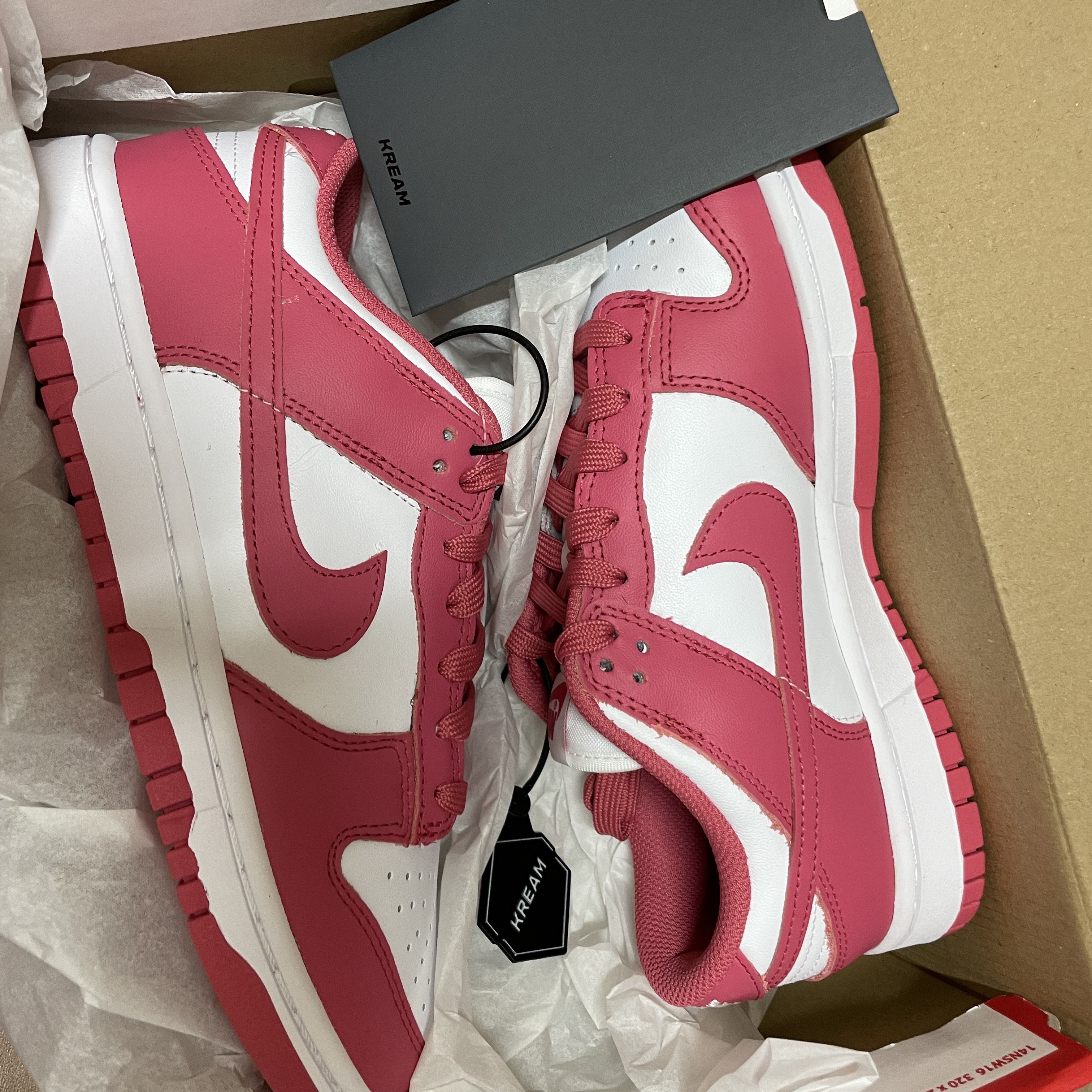 (W) Nike Dunk Low Archeo Pink 착용 스타일