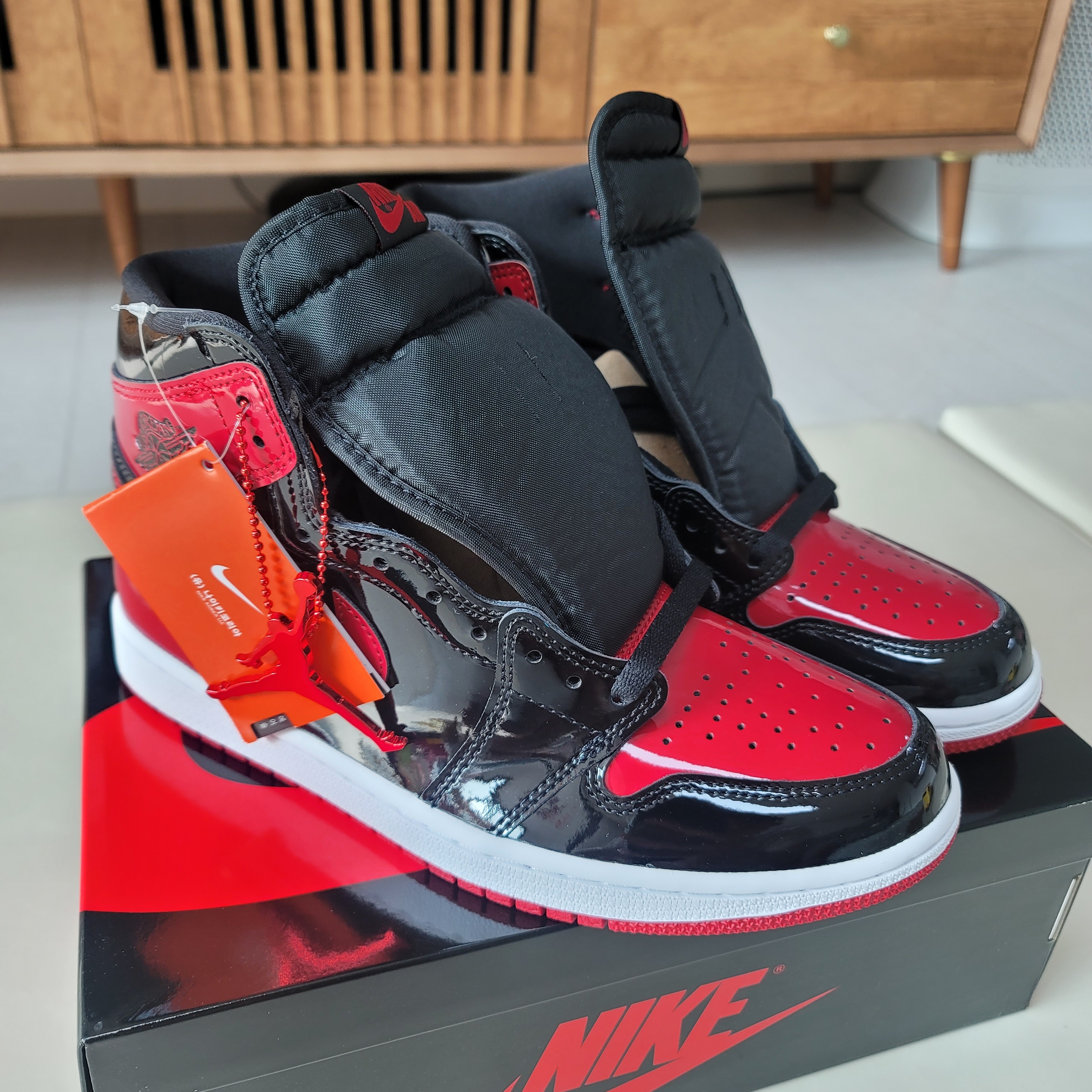 Jordan 1 Retro High OG Patent Bred 착용 스타일