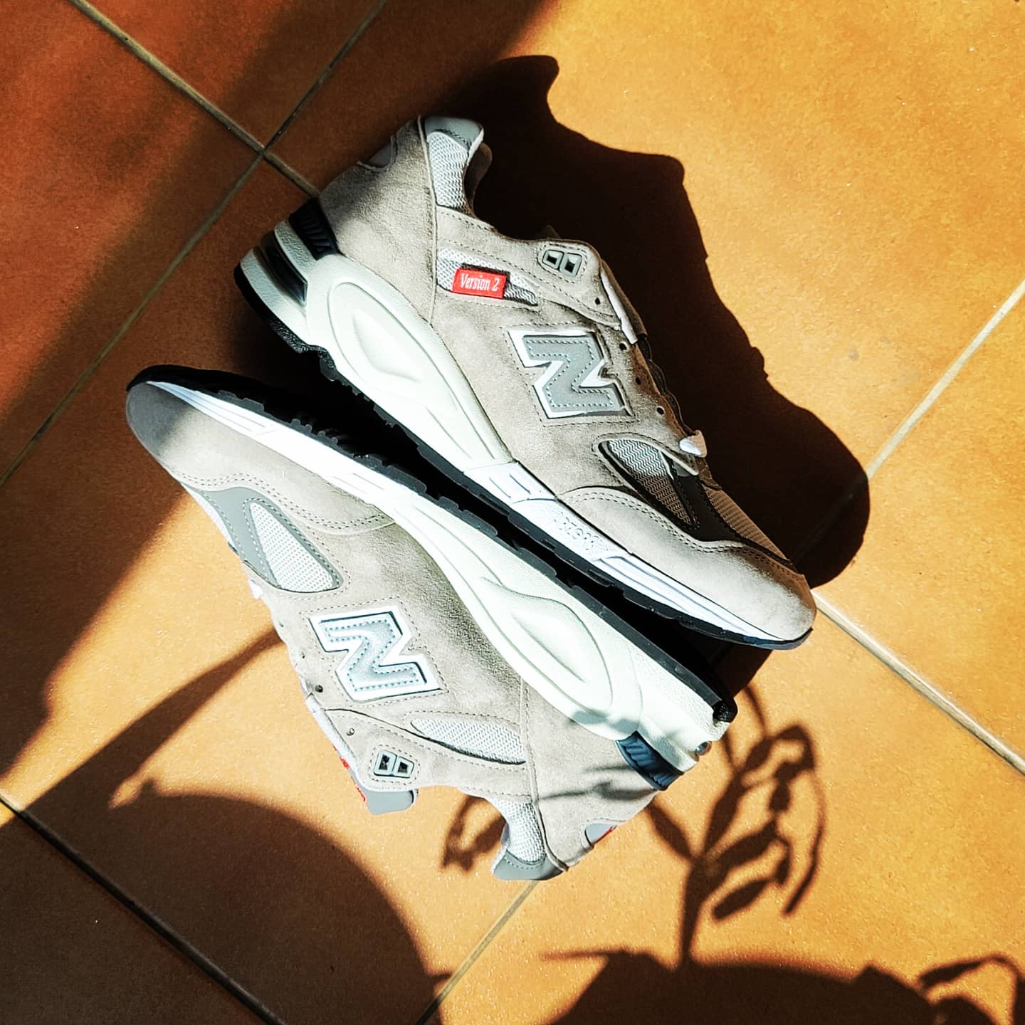 New Balance 990vs2 Made in USA Grey 착용 스타일 - 1