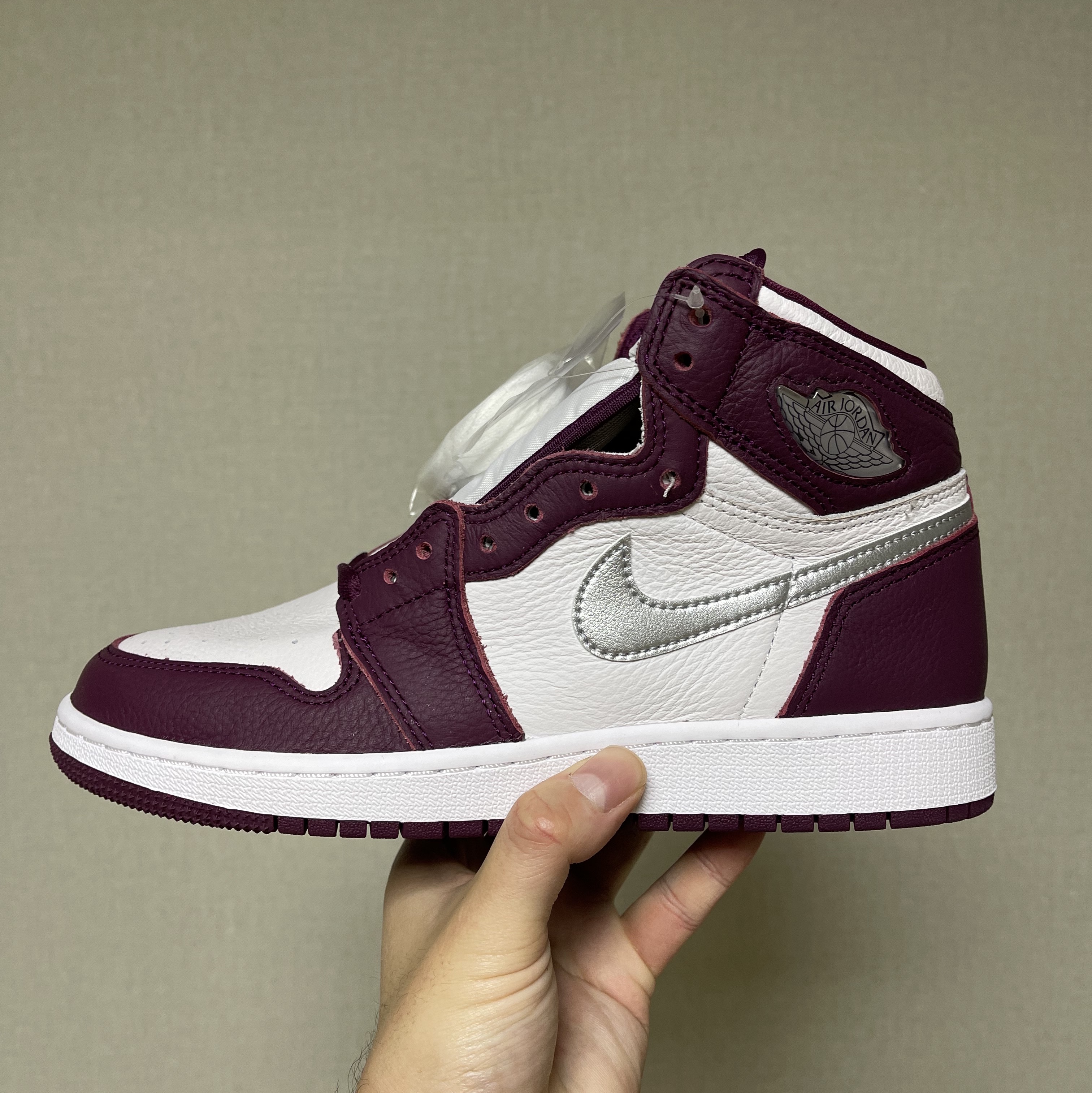 (GS) Jordan 1 Retro High OG Bordeaux 착용 스타일 - 2