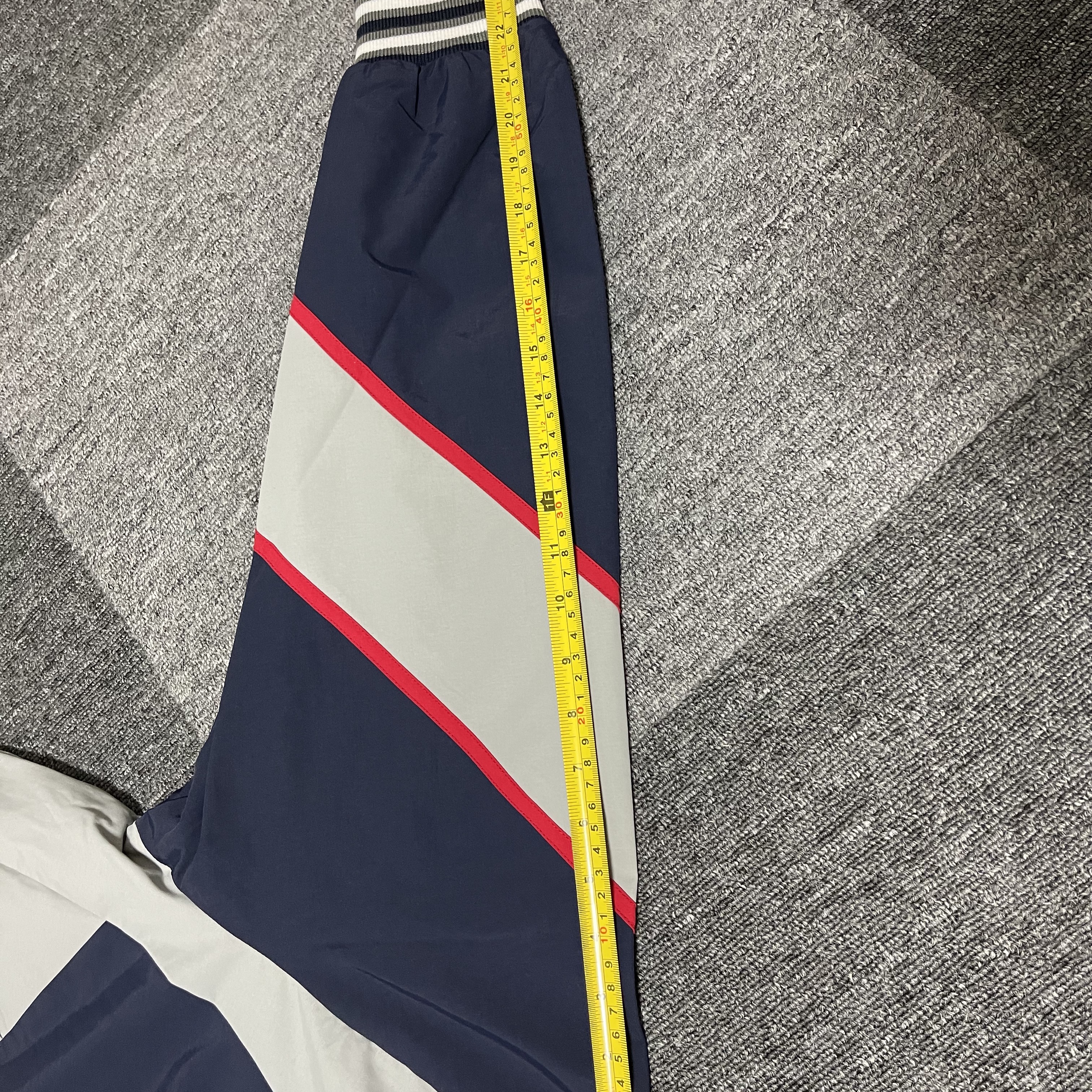 Supreme x New York Yankees Track Jacket Navy - 21FW, Supreme x New York Yankees Track Pants Navy - 21FW 착용 스타일 - 2