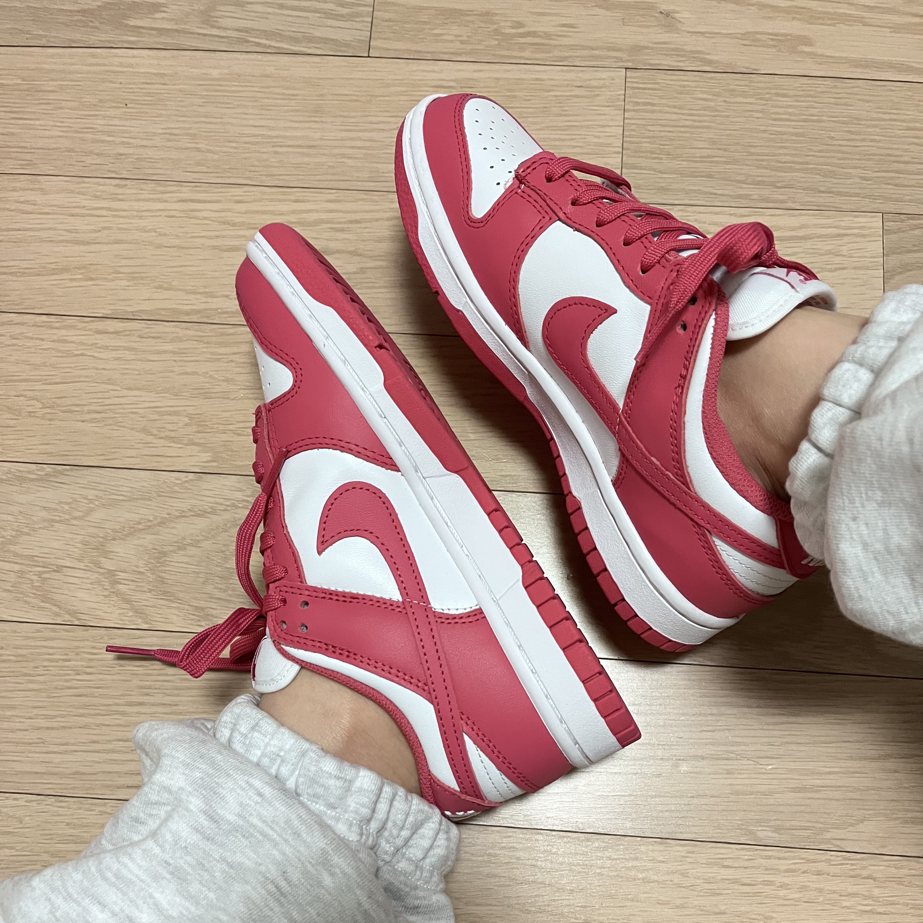 (W) Nike Dunk Low Archeo Pink 착용 스타일