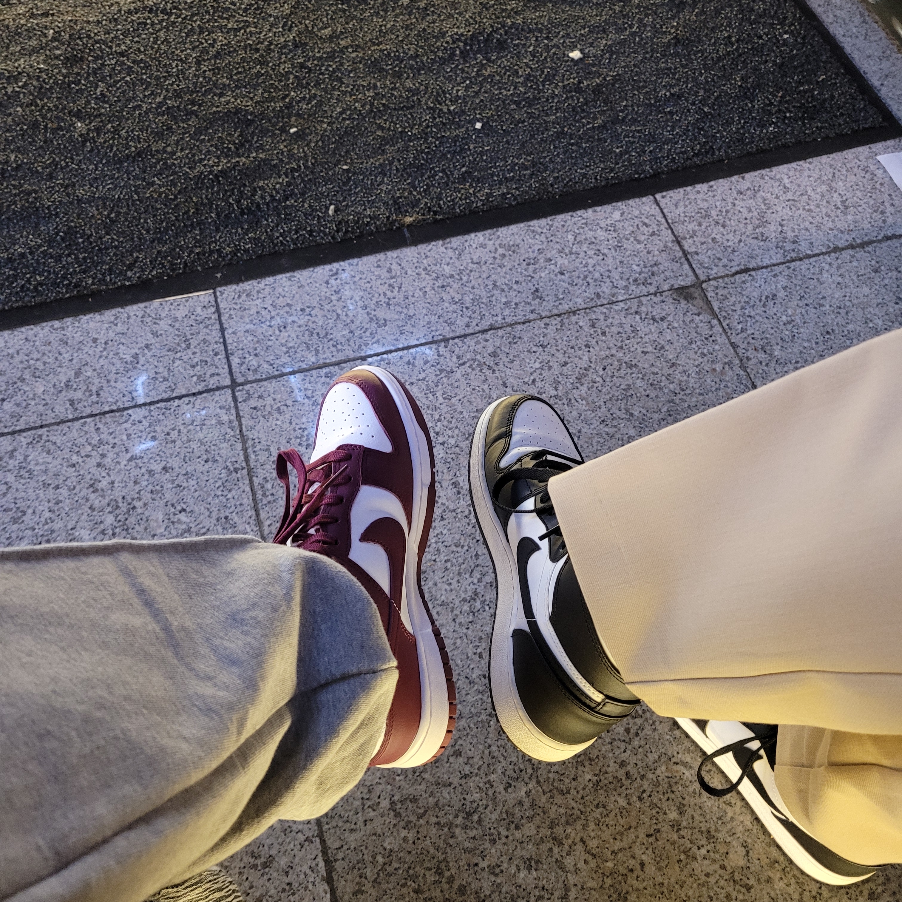 (W) Nike Dunk Low Bordeaux, (W) Jordan 1 Retro High Twist 착용 스타일