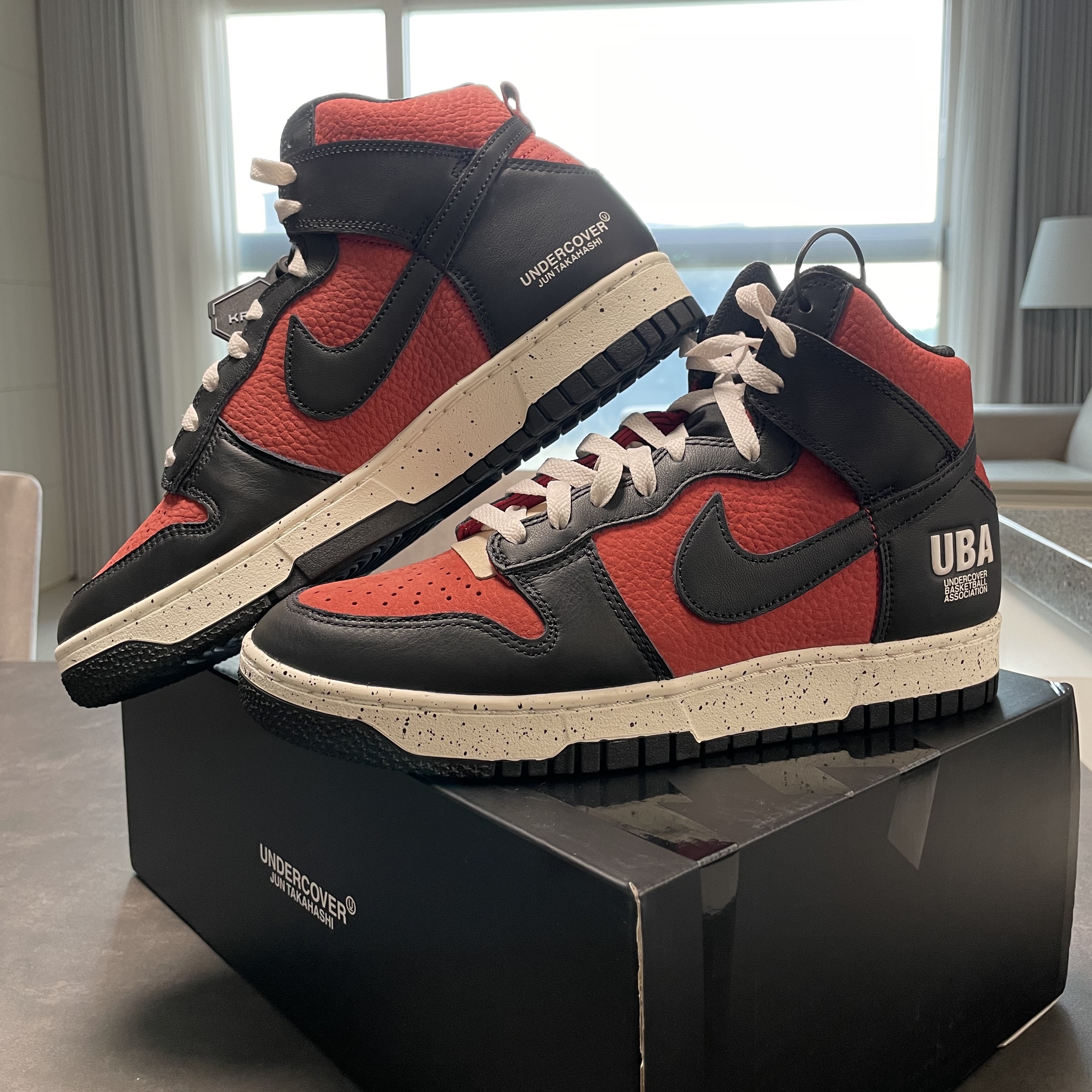 Nike x Undercover Dunk High 1985 Gym Red 착용 스타일 - 1