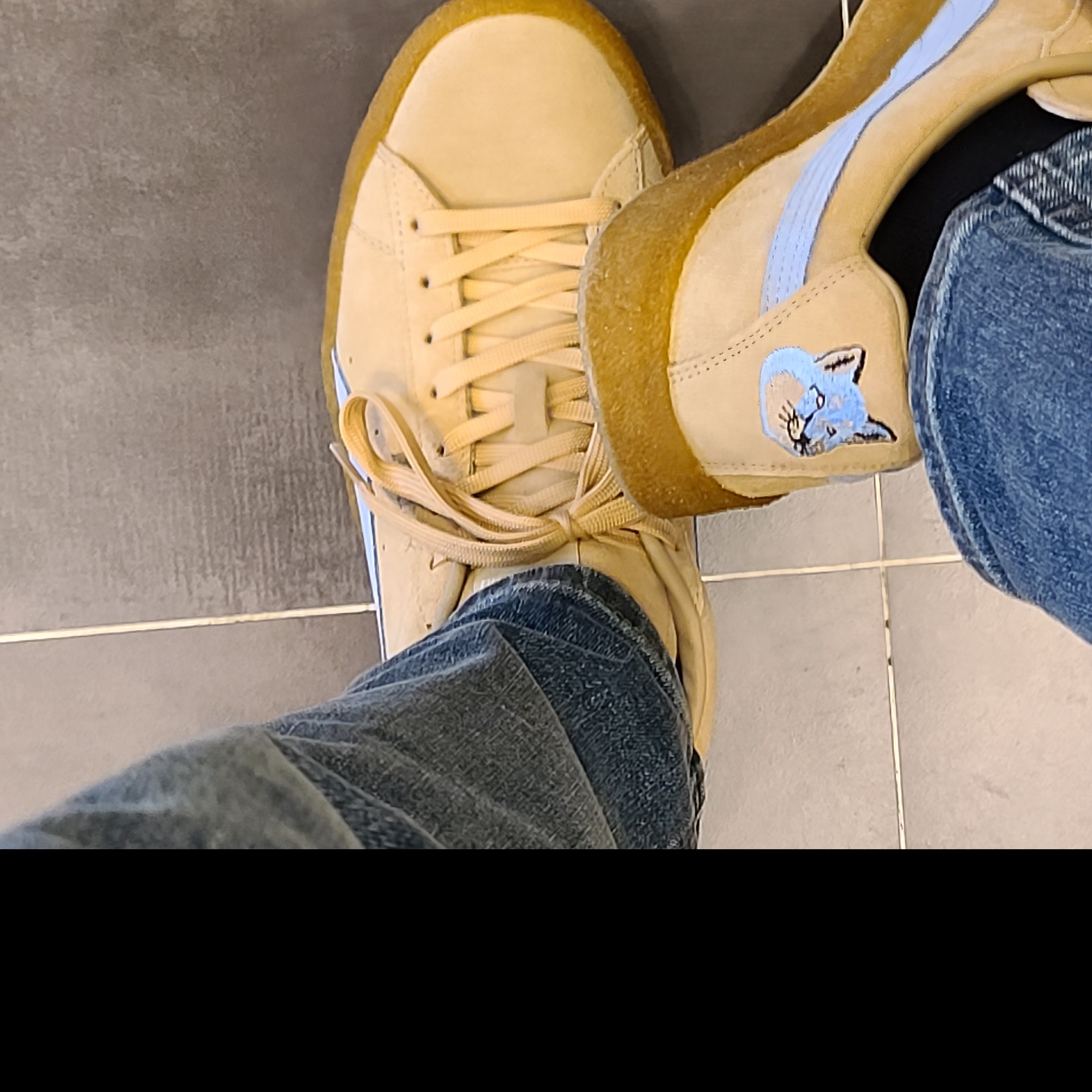 Puma x Maison Kitsune Suede Crepe Travertine 착용 스타일 - 1