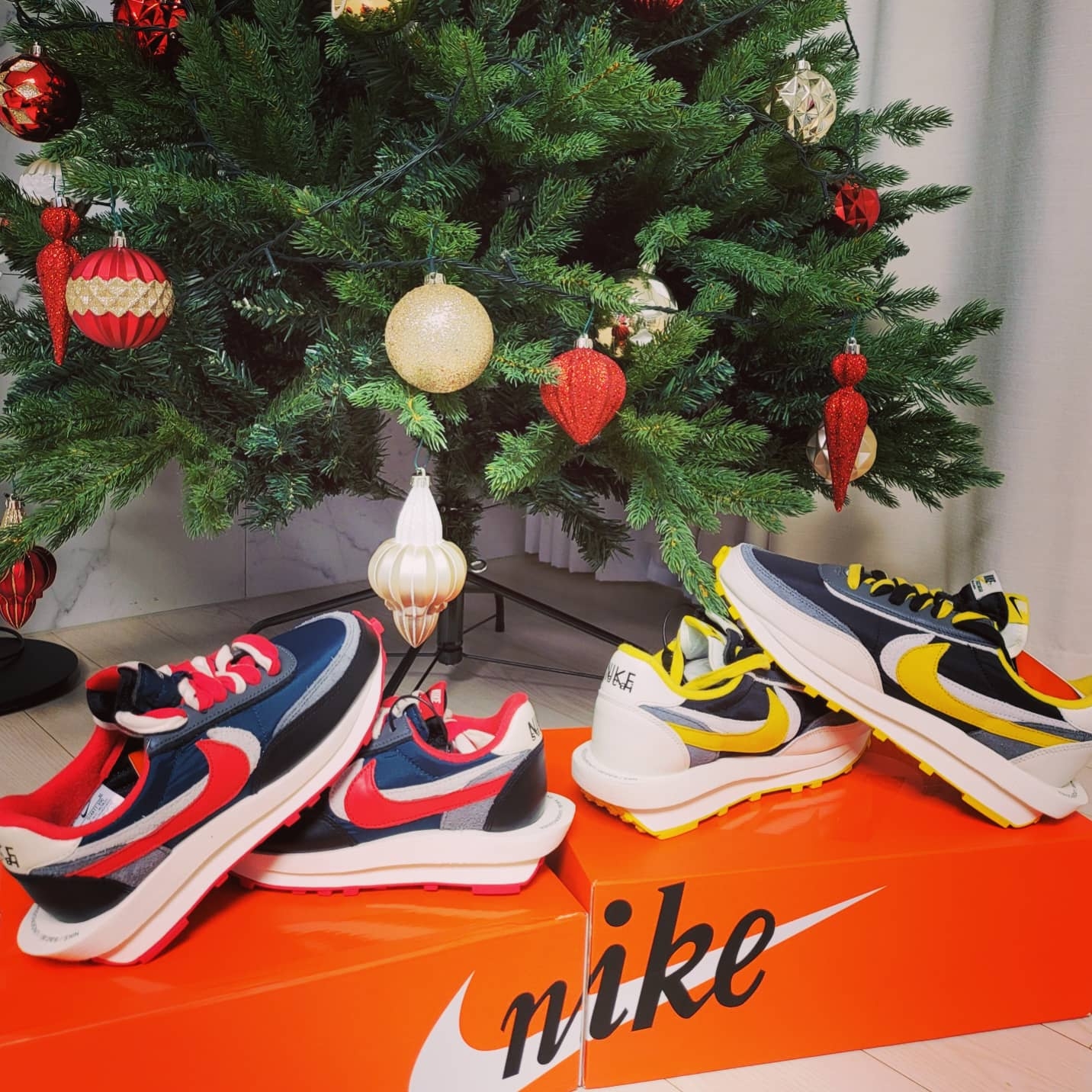 Nike x Sacai x Undercover LDWaffle Black Bright Citron, Nike x Sacai x Undercover LDWaffle Midnight Spruce University Red 착용 스타일 - 1