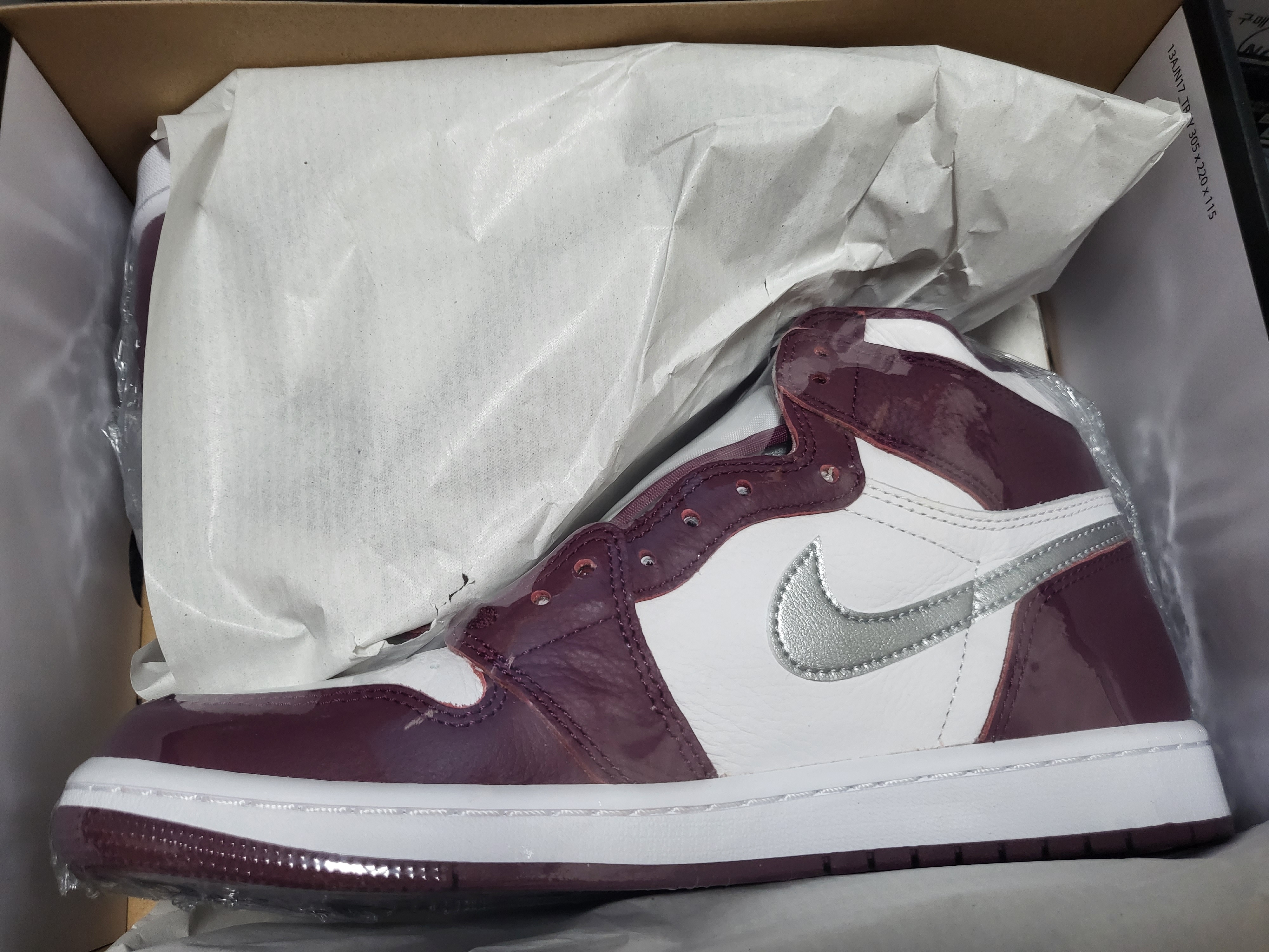 Jordan 1 Retro High OG Bordeaux, (GS) Jordan 1 Retro High OG Bordeaux 착용 스타일