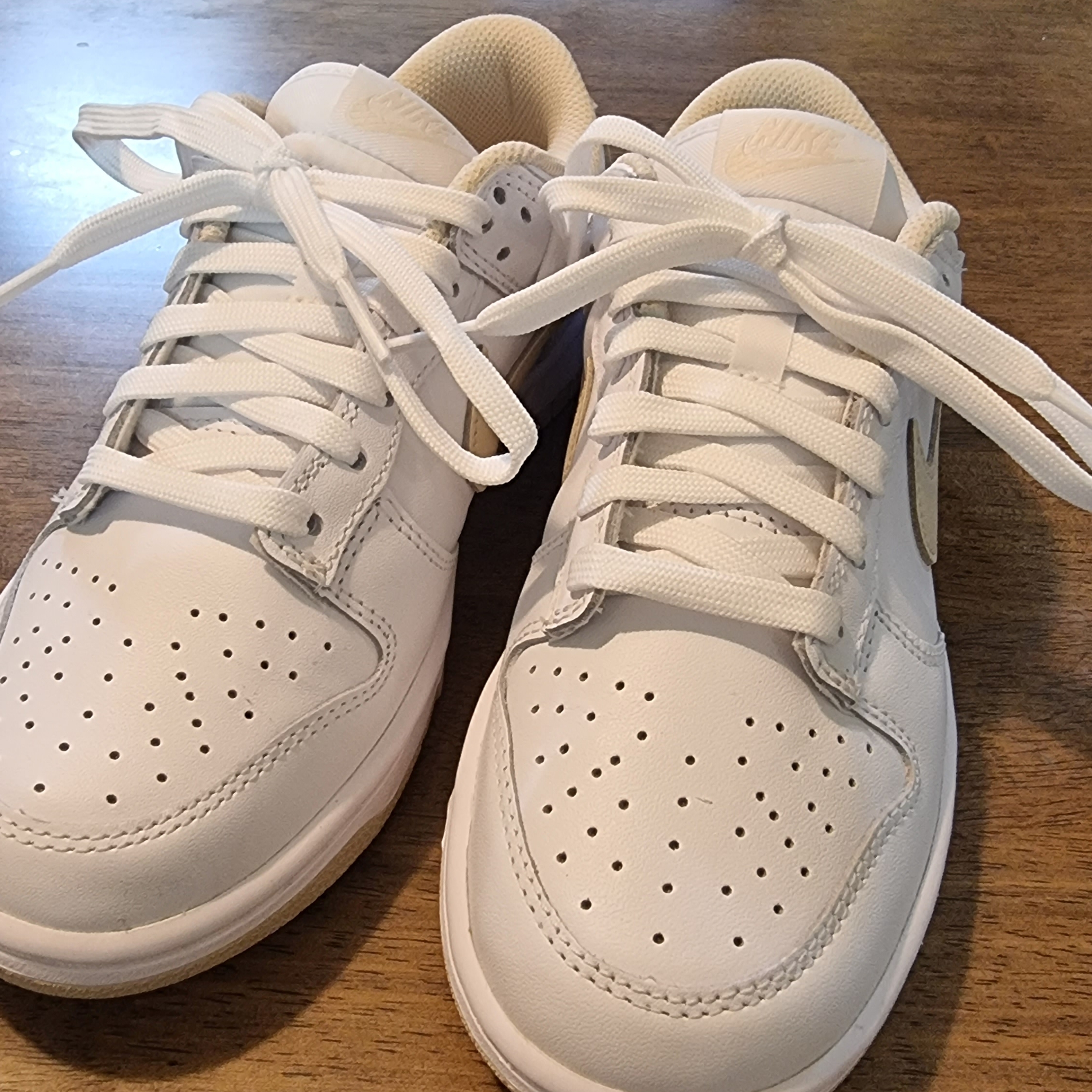 (W) Nike Dunk Low Pearl White 착용 스타일 - 1
