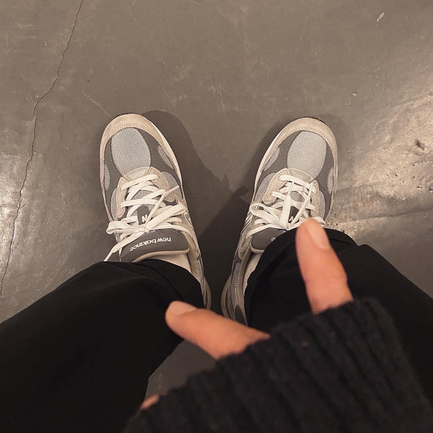 New Balance 992 Made in USA Grey - D Standard, Stussy Dice Mohair Sweater Black 착용 스타일 - 2