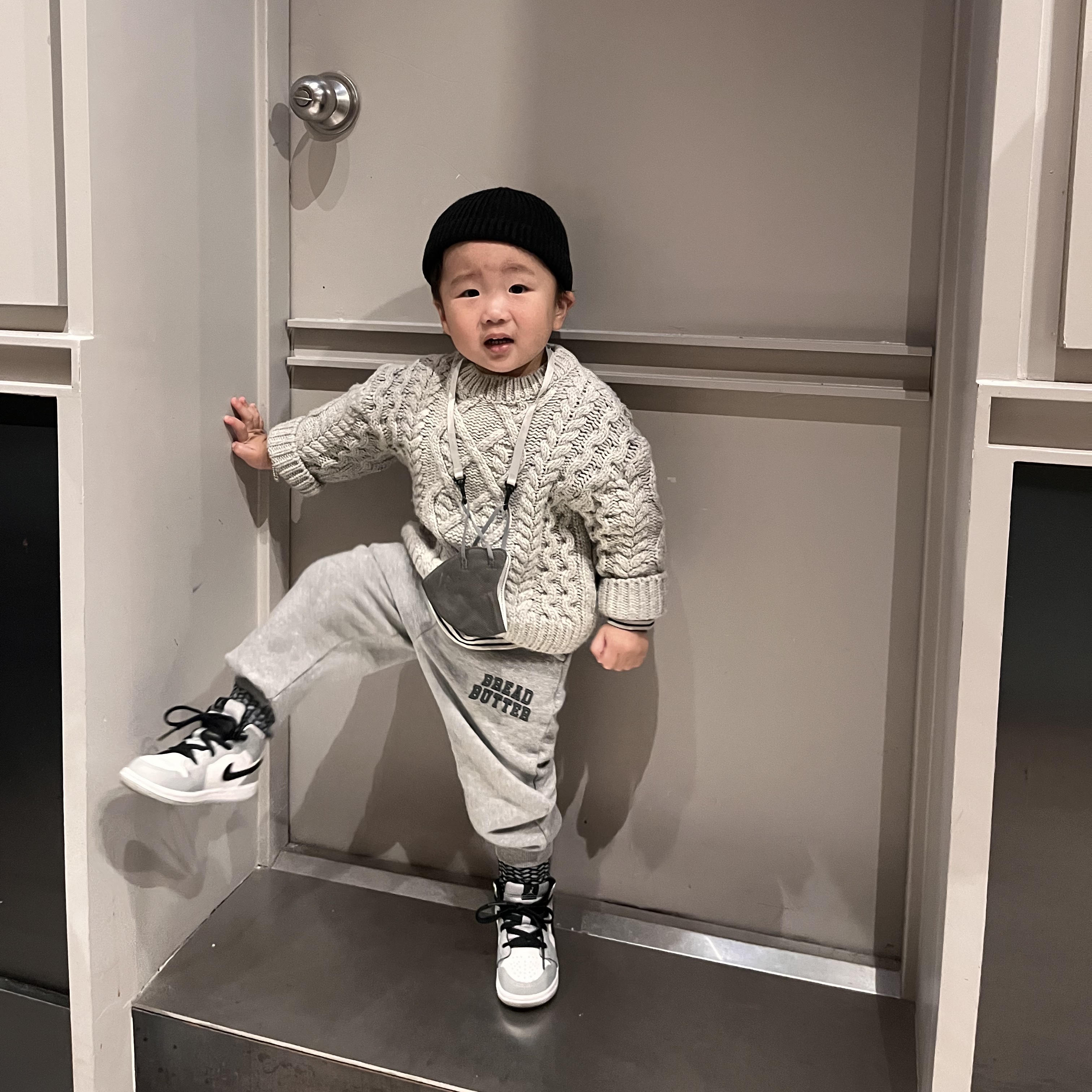 (TD) Jordan 1 Mid Light Smoke Grey 착용 스타일