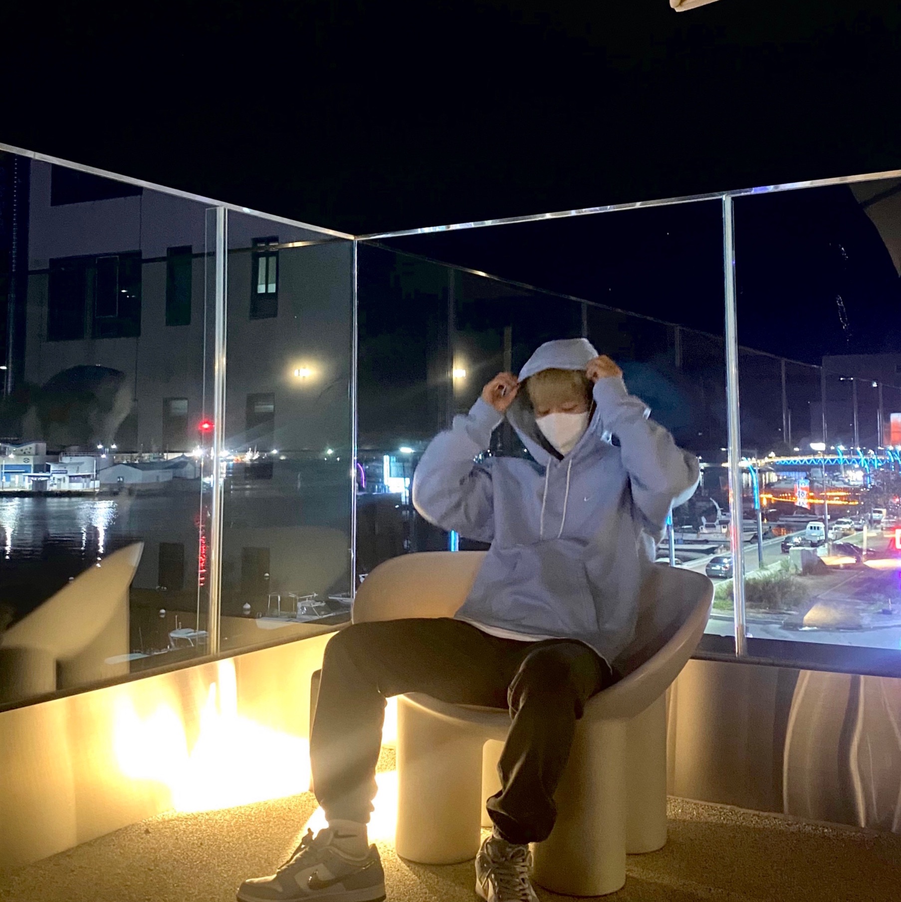 Nike NRG Solo Swoosh Fleece Hoodie Psychic Blue - US/EU, Nike x Sean Cliver SB Dunk Low Holiday Special 착용 스타일