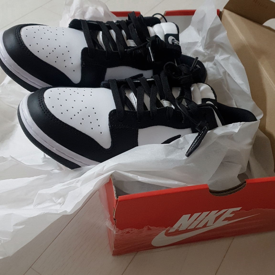 Nike Dunk Low Retro Black 착용 스타일