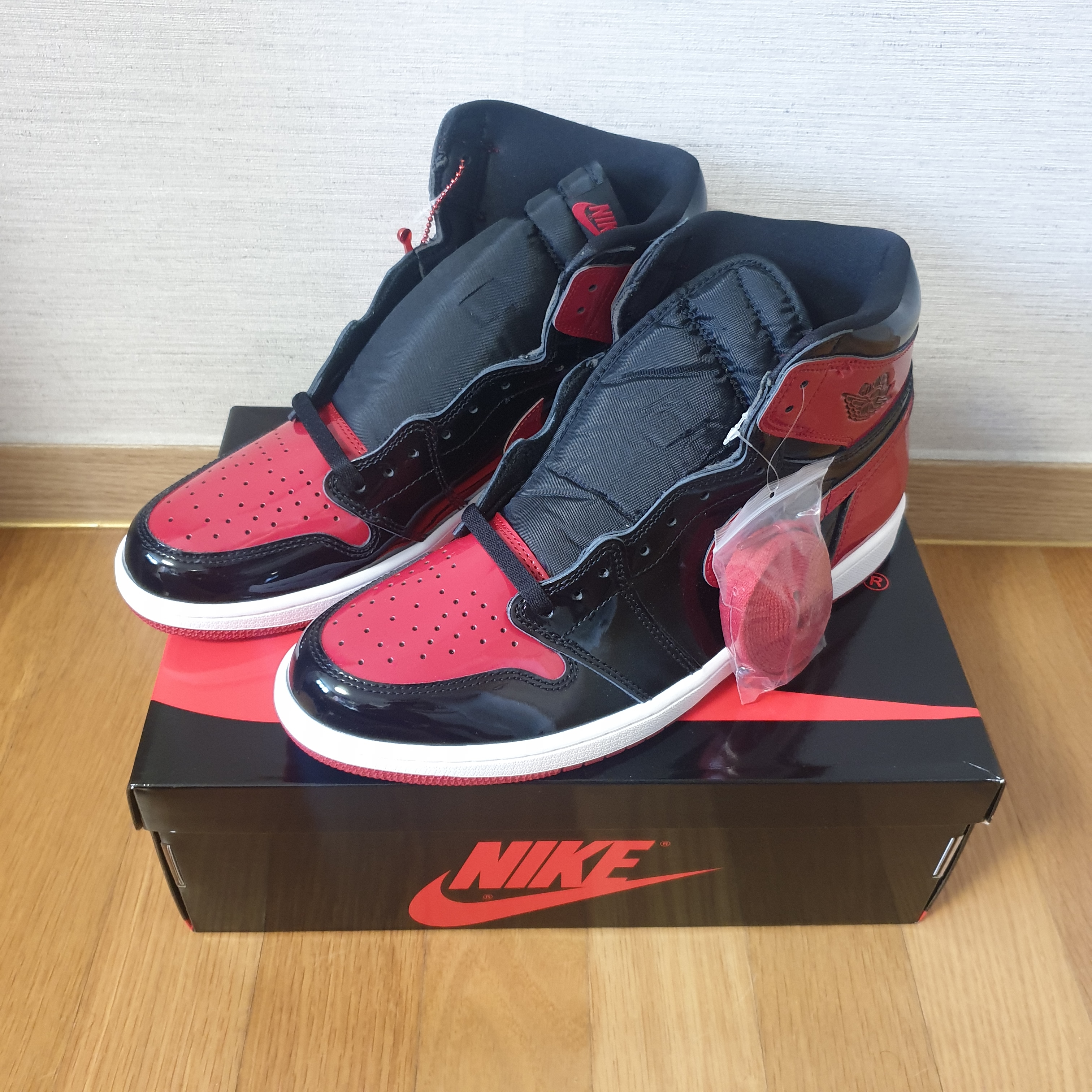 Jordan 1 Retro High OG Patent Bred 착용 스타일