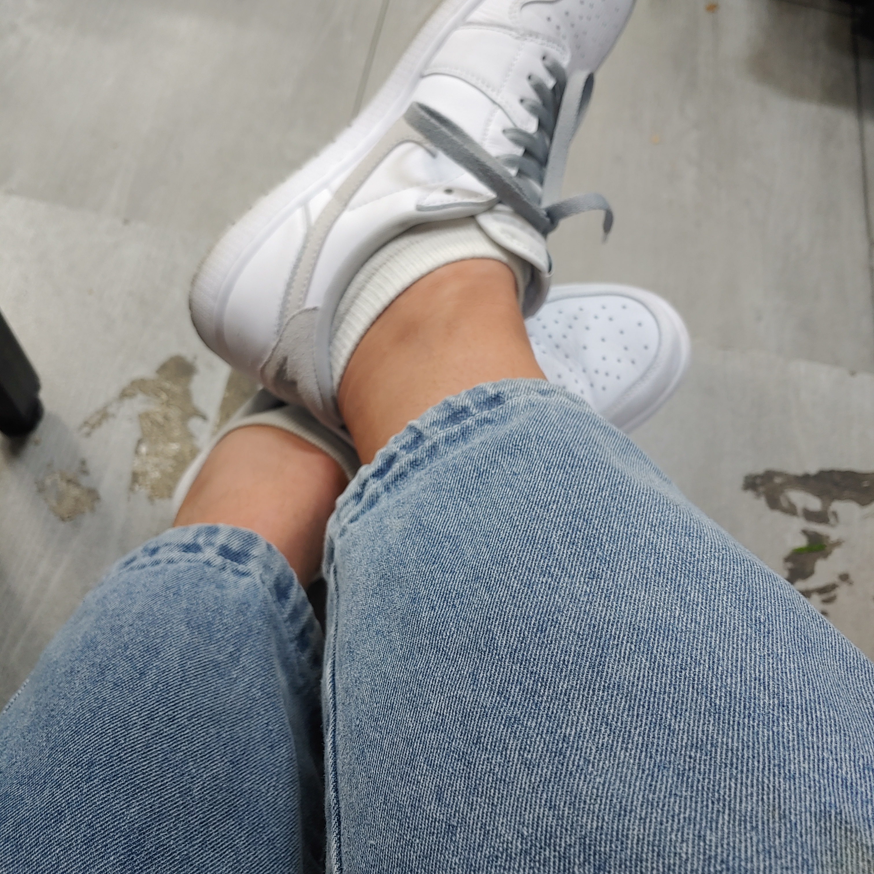 Jordan 1 Low OG Neutral Grey 착용 스타일