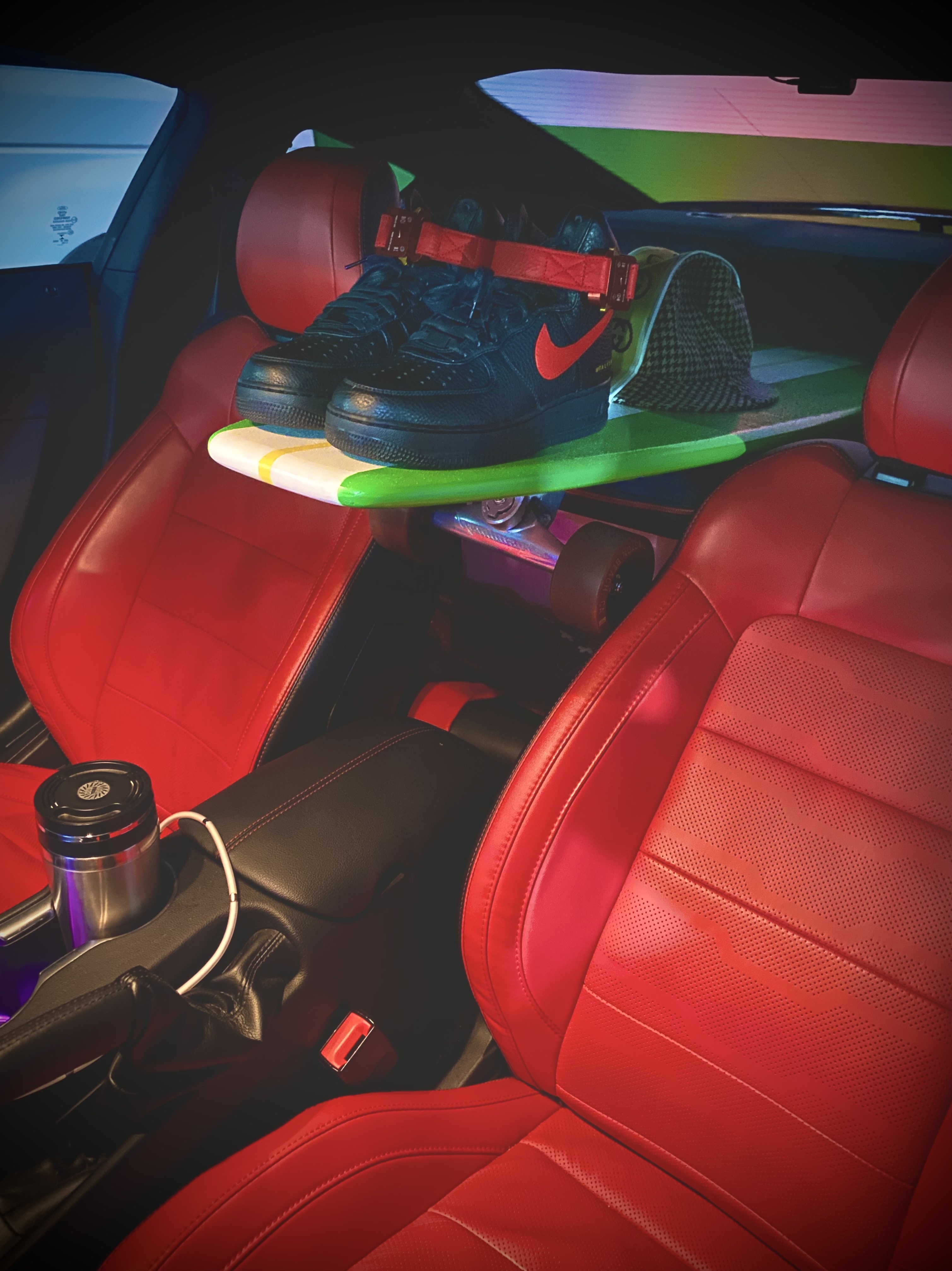 Nike x 1017 Alyx 9SM Air Force 1 High Black University Red, Nike x Stussy Bucket Hat Black 착용 스타일 - 3