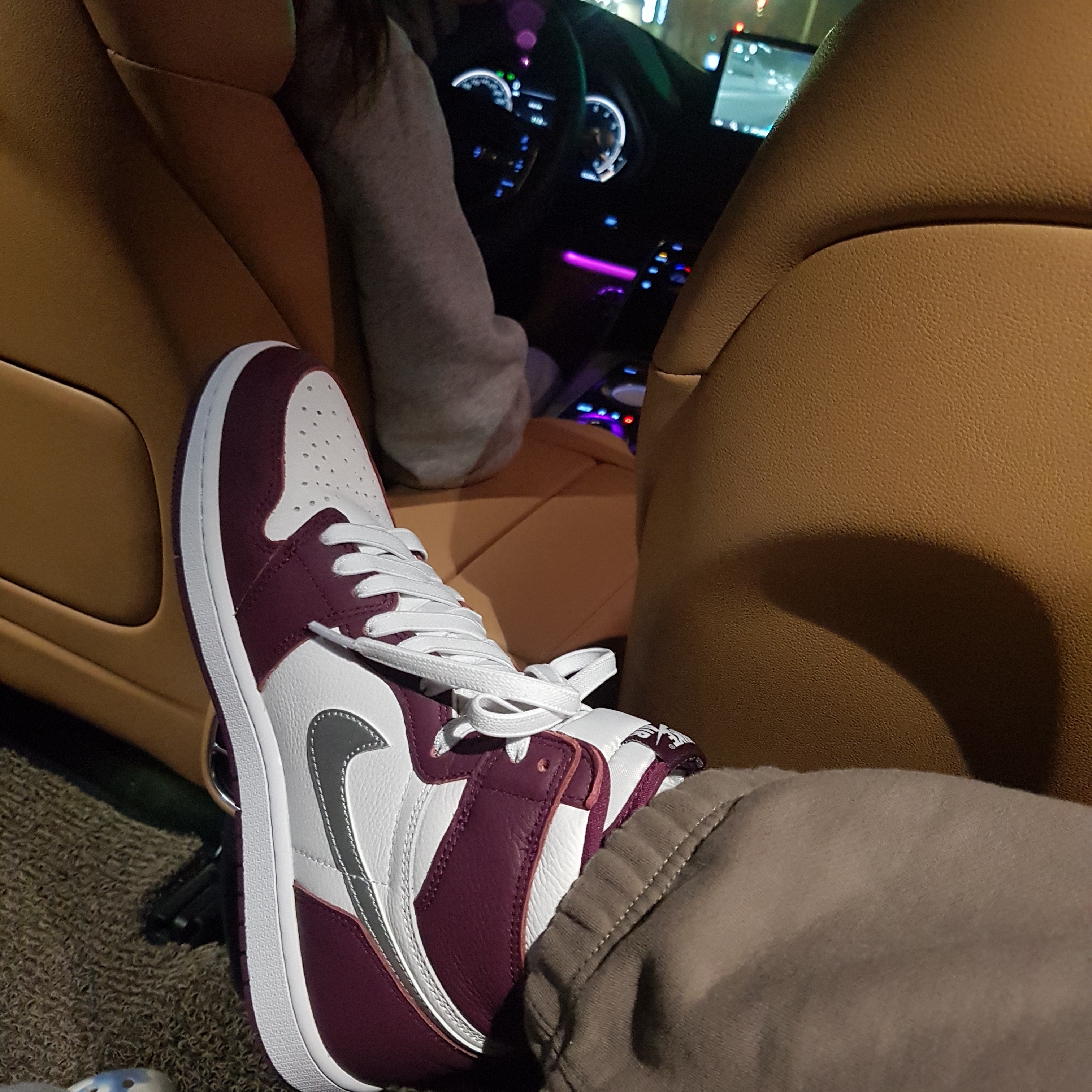 Jordan 1 Retro High OG Bordeaux, (GS) Jordan 1 Retro High OG Bordeaux 착용 스타일