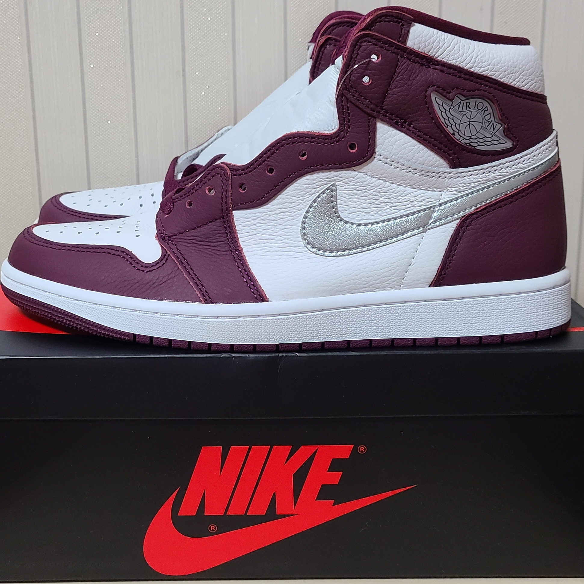 Jordan 1 Retro High OG Bordeaux 착용 스타일