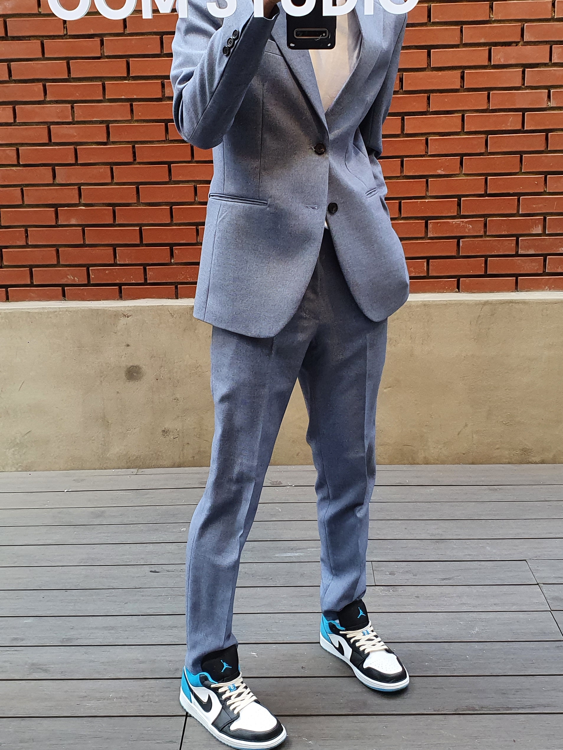 Jordan 1 Low SE Laser Blue 착용 스타일