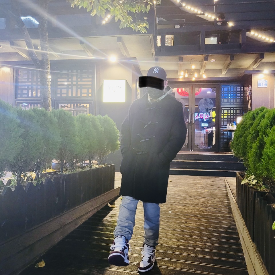 Jordan 1 Retro High OG Bordeaux 착용 스타일 - 5