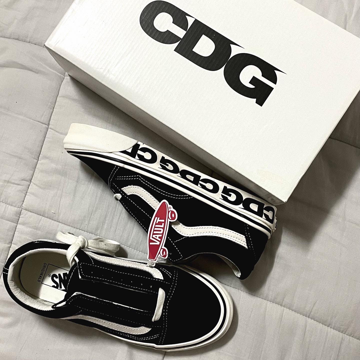 Vans Vault x CDG OG Old Skool LX Side Wall 착용 스타일 - 2