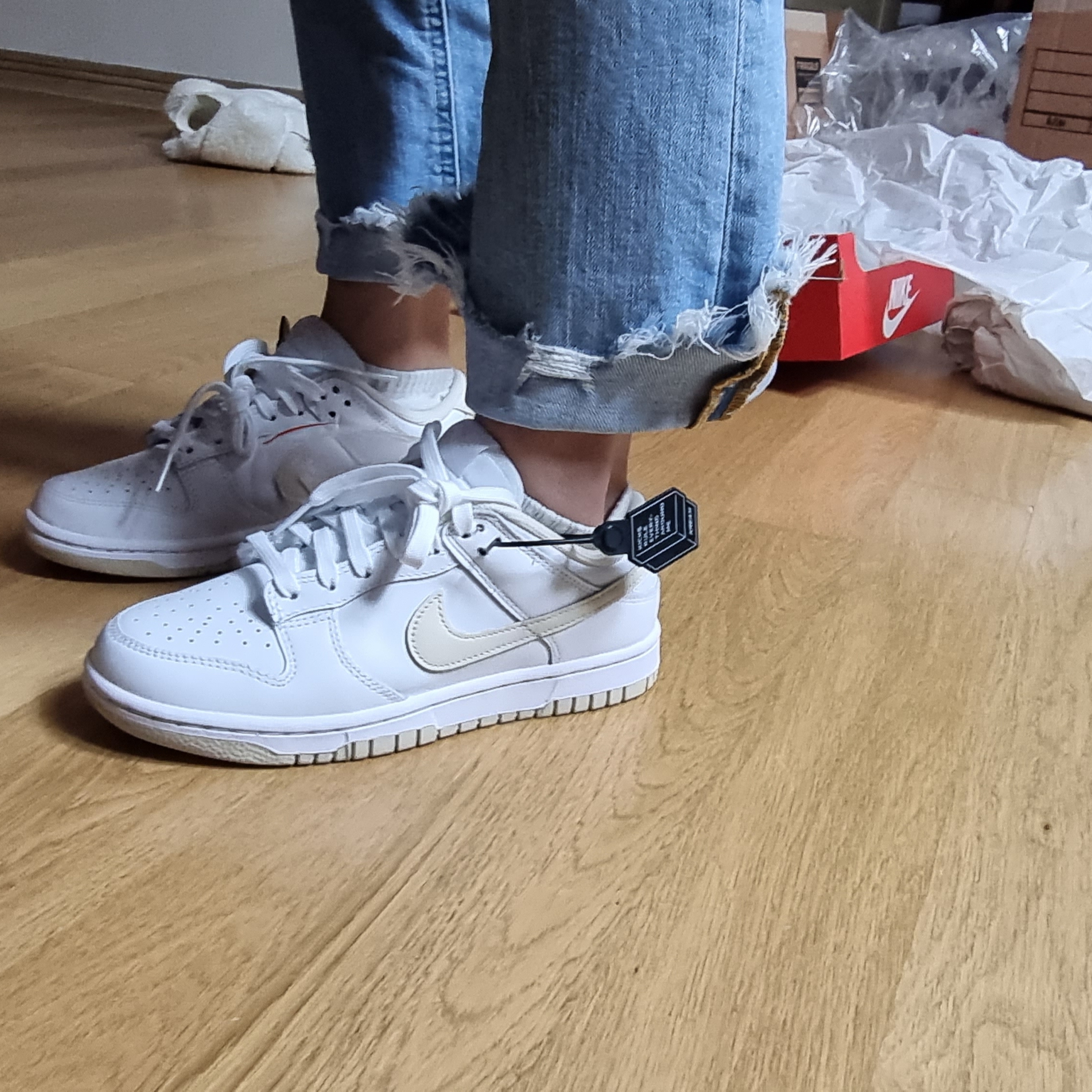 (W) Nike Dunk Low Pearl White 착용 스타일 - 4