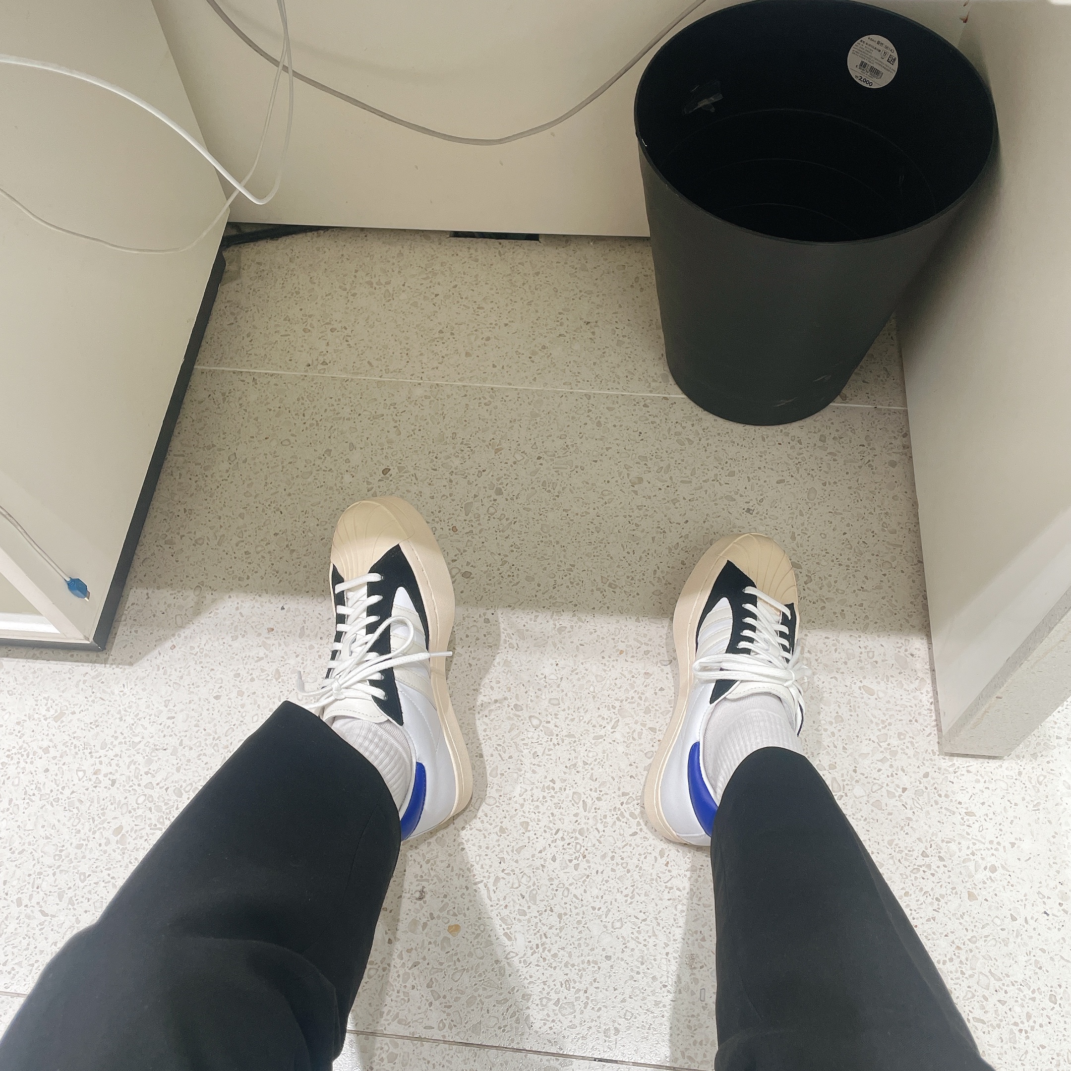 Y-3 Yohji Star Cloud White Bold Blue 착용 스타일