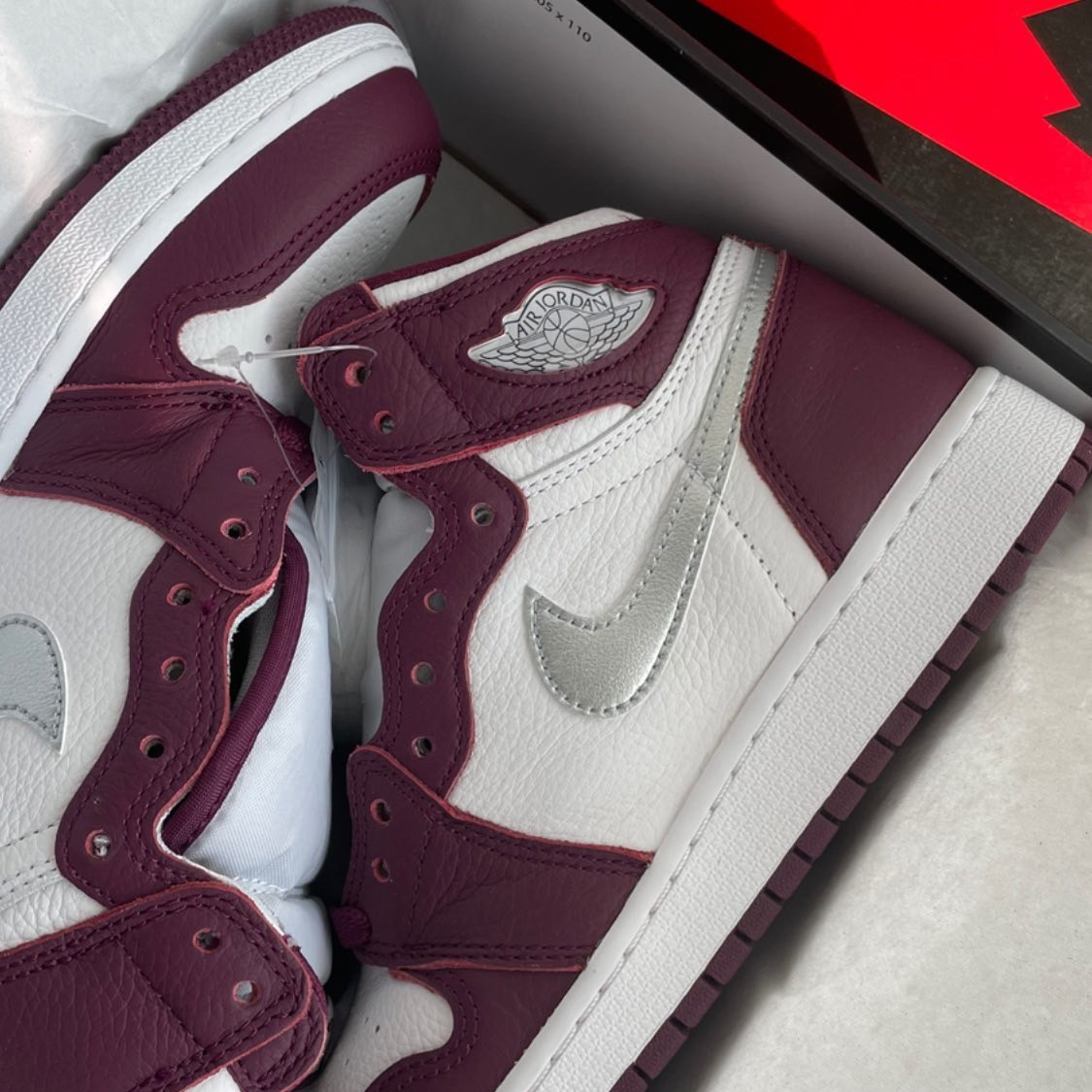 (GS) Jordan 1 Retro High OG Bordeaux 착용 스타일