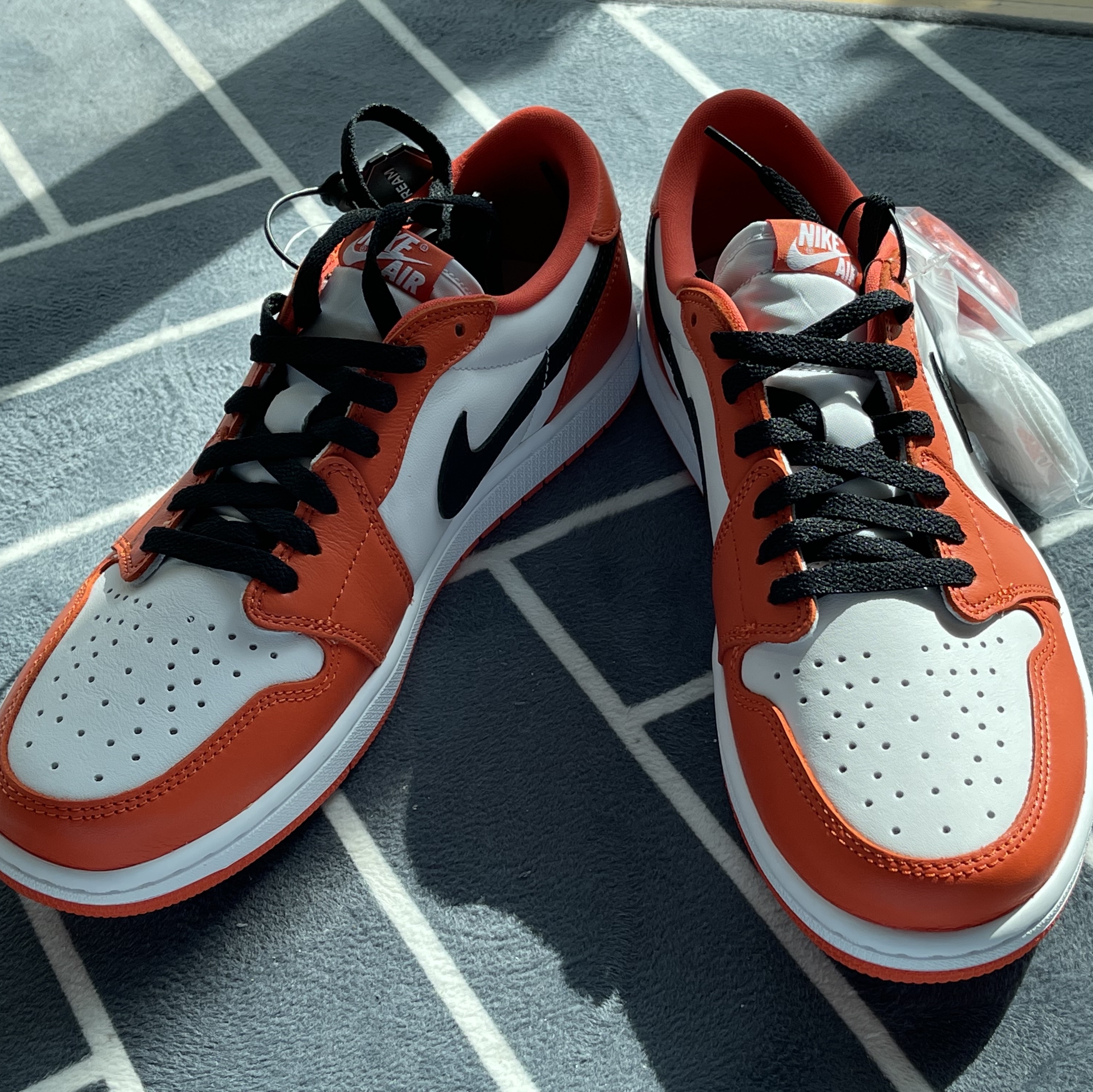 Jordan 1 Low OG Starfish 착용 스타일 - 2