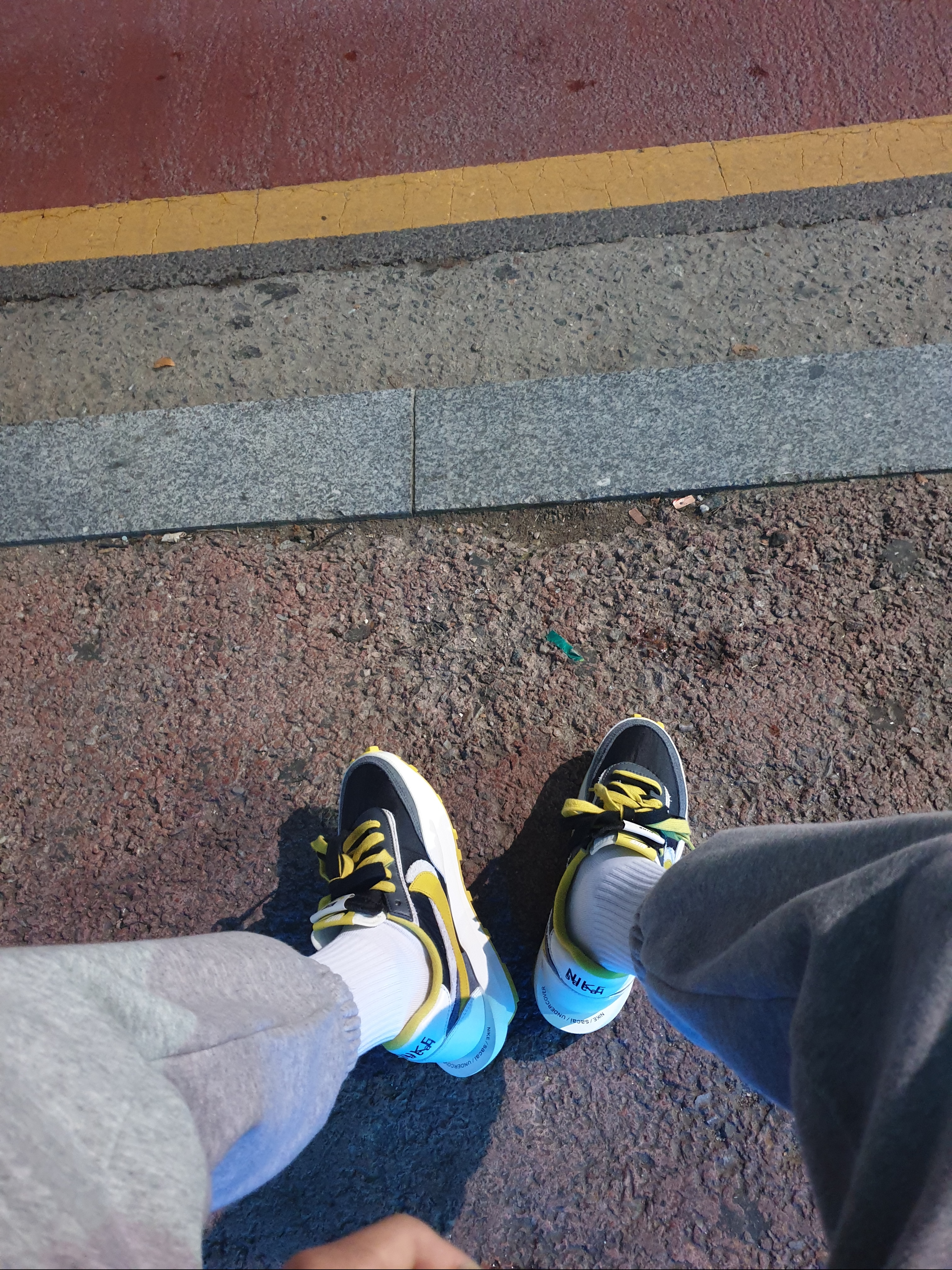 Nike x Sacai x Undercover LDWaffle Black Bright Citron 착용 스타일