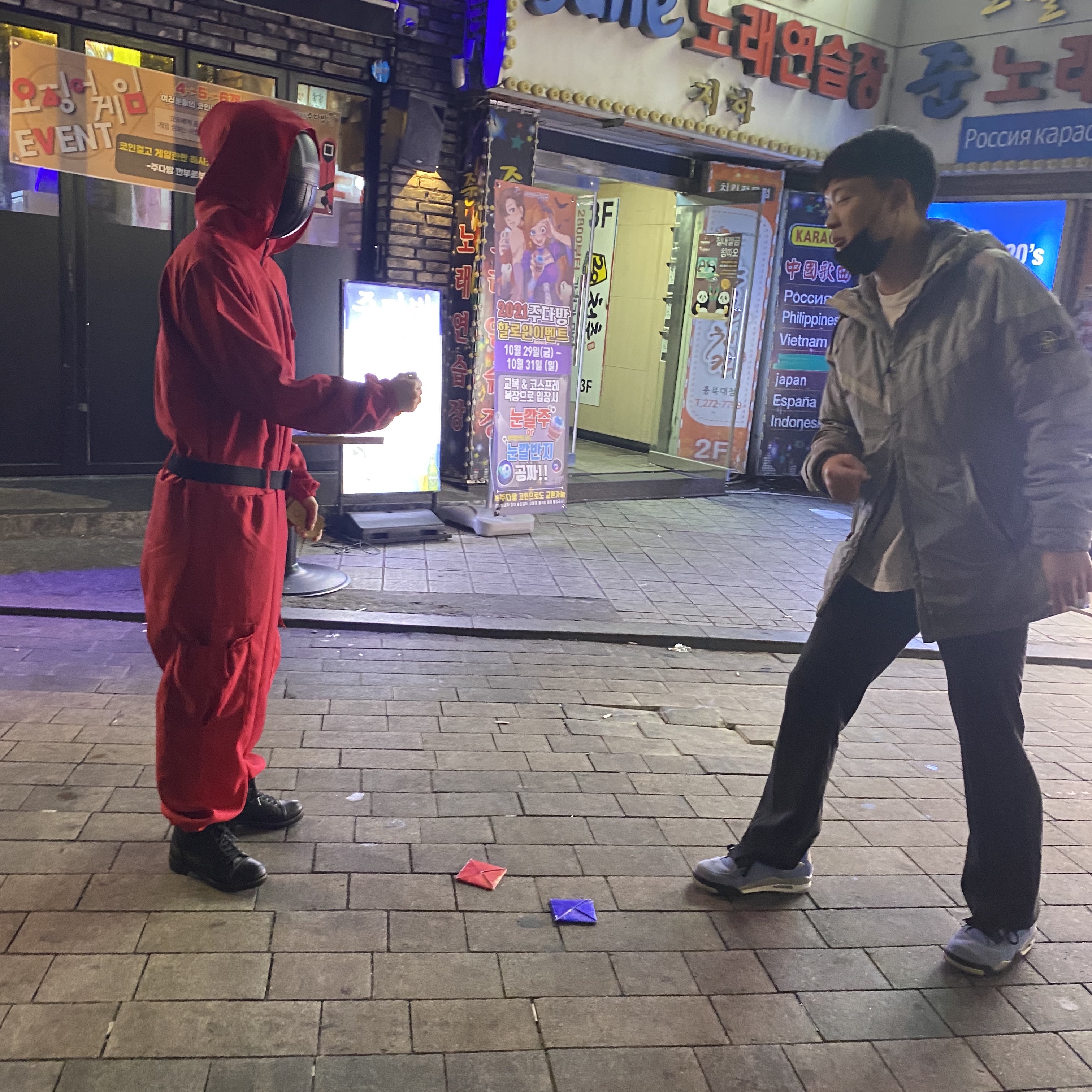 Jordan 4 Retro University Blue 착용 스타일 - 5