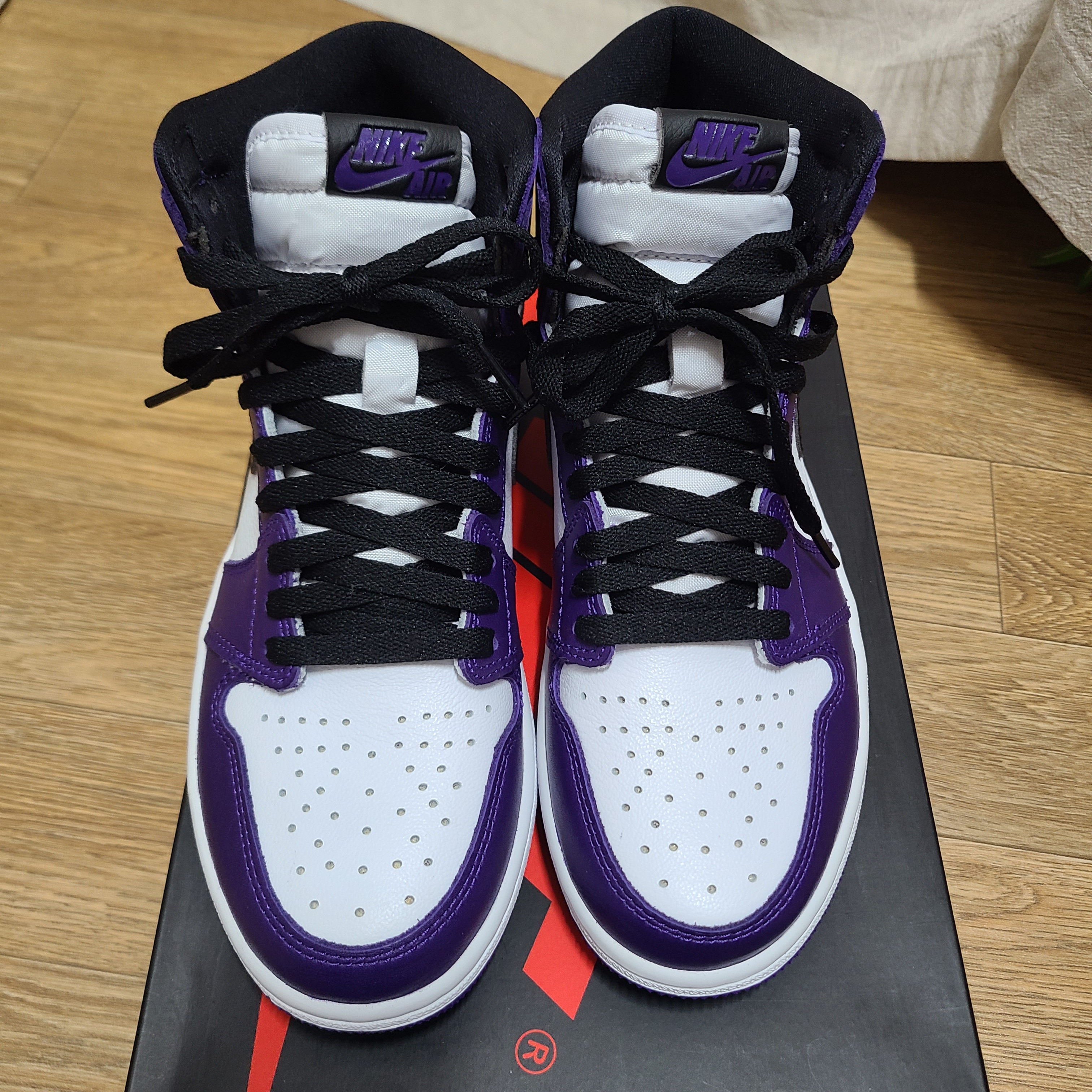 Jordan 1 Retro High OG Court Purple 2020 착용 스타일 - 4