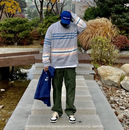 Jordan 1 x Travis Scott x Fragment Retro Low OG SP Military Blue 착용 스타일 - 1