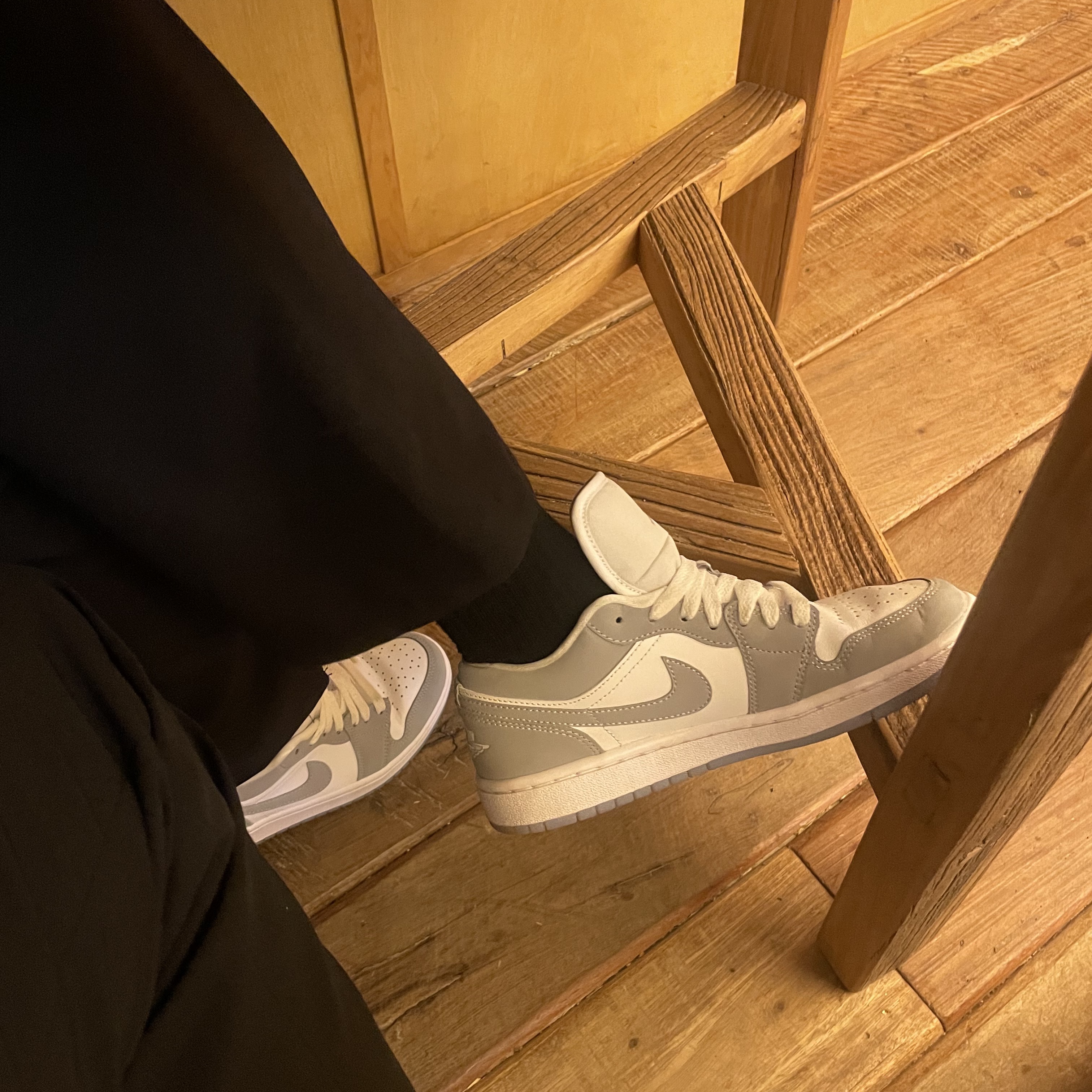(W) Jordan 1 Low White Wolf Grey 착용 스타일