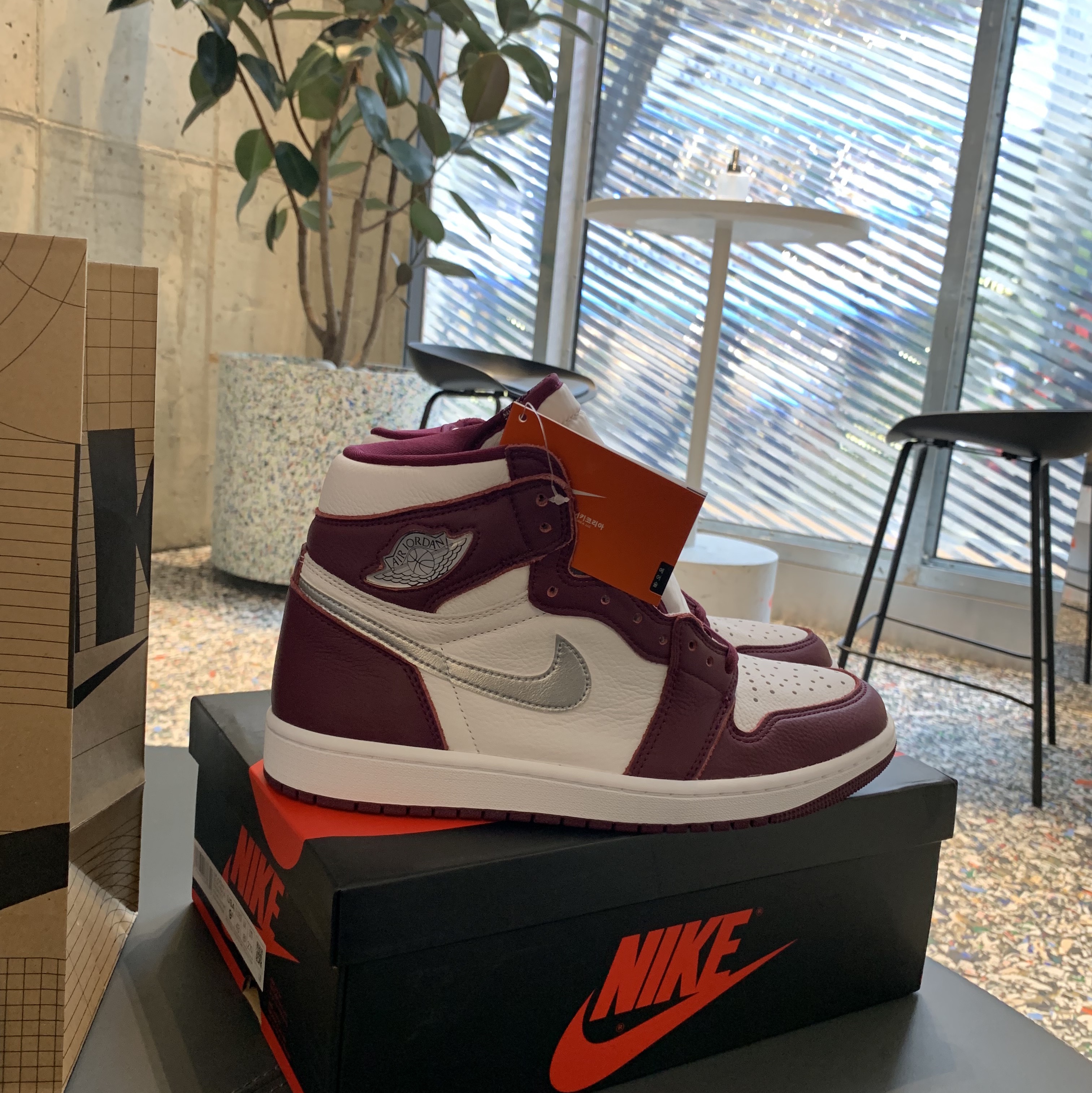 Jordan 1 Retro High OG Bordeaux 착용 스타일