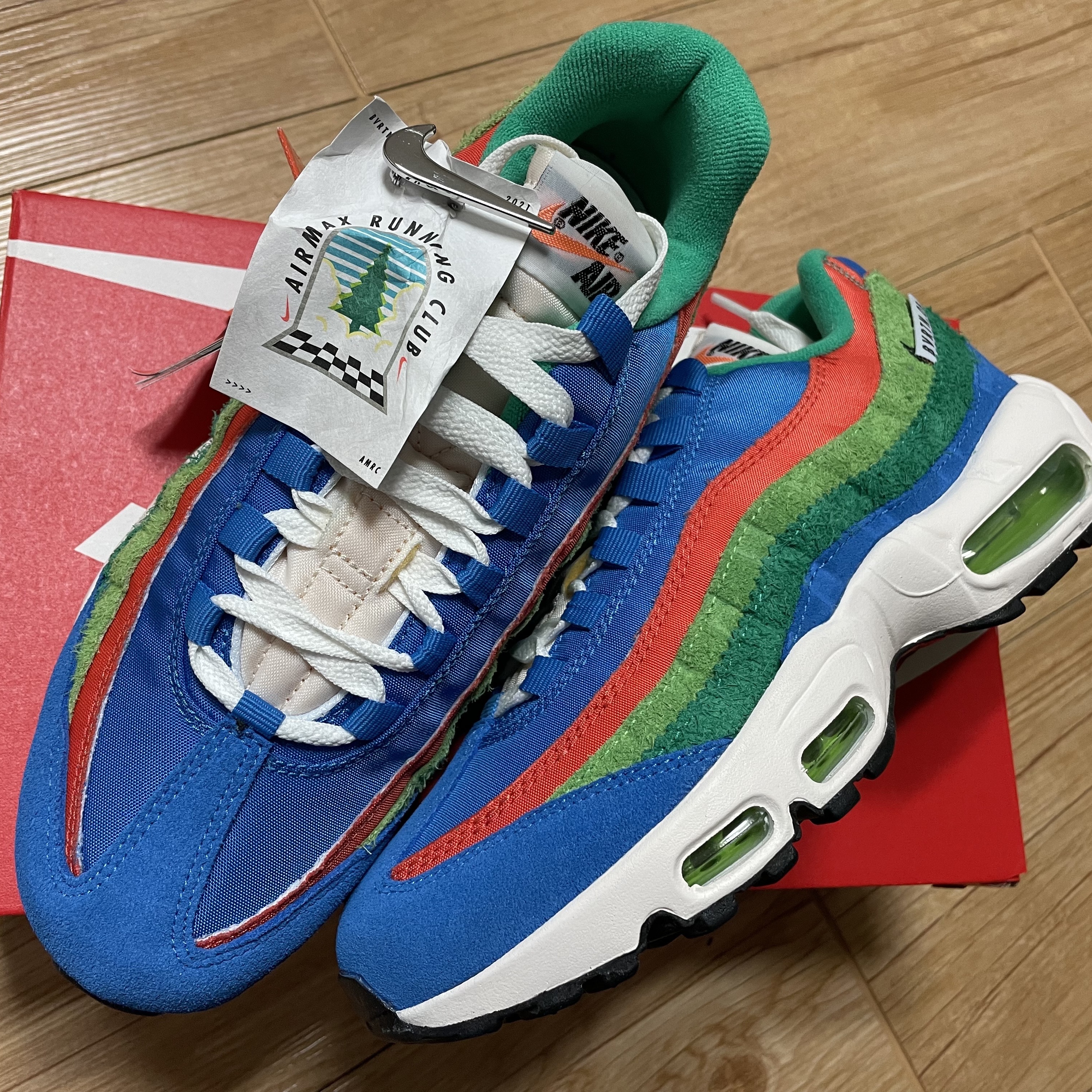 Nike Air Max 95 SE Running Club Light Photo Blue 착용 스타일