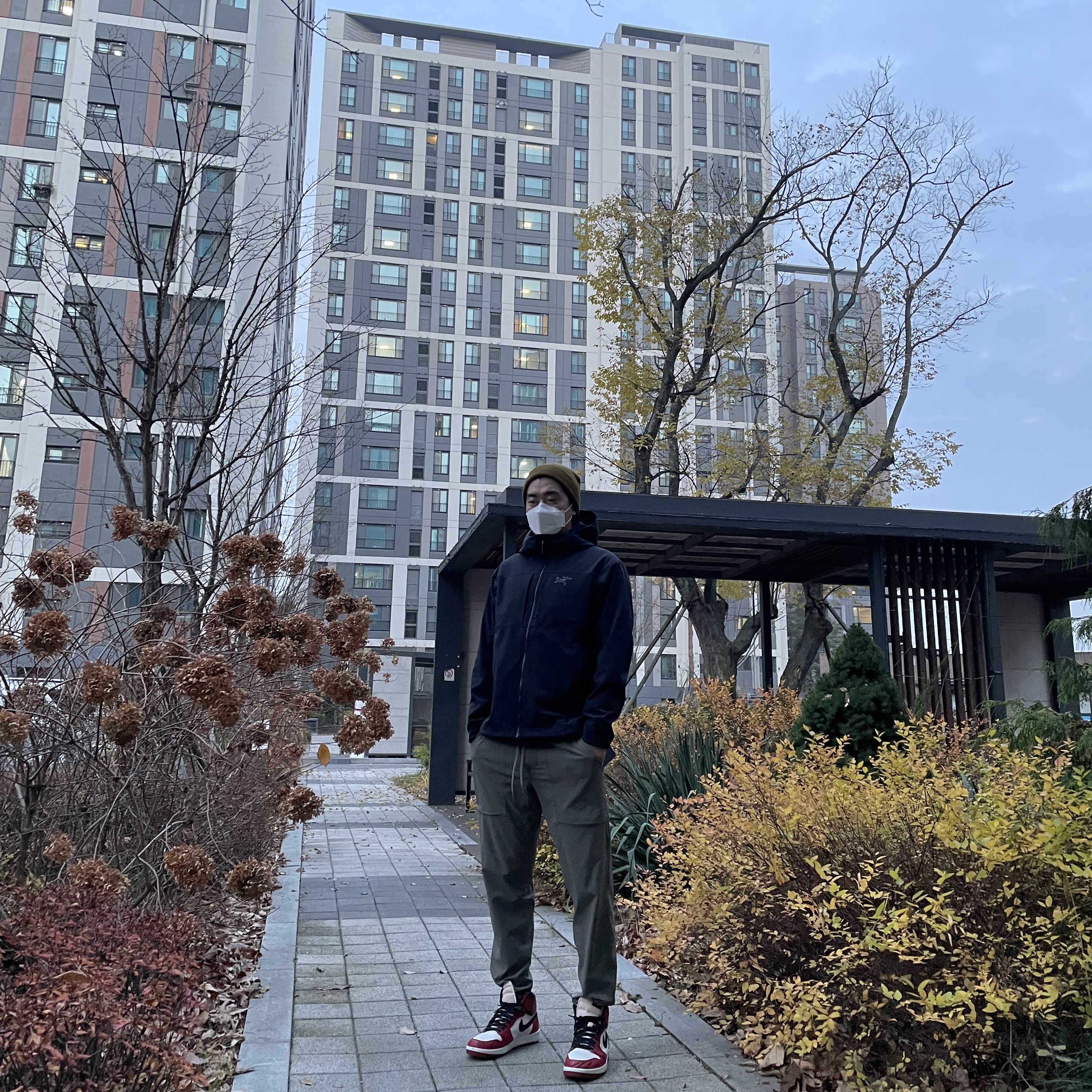 Arc'teryx Gamma LT Hoody Black, Jordan 1.5 Retro Chicago 2015 착용 스타일