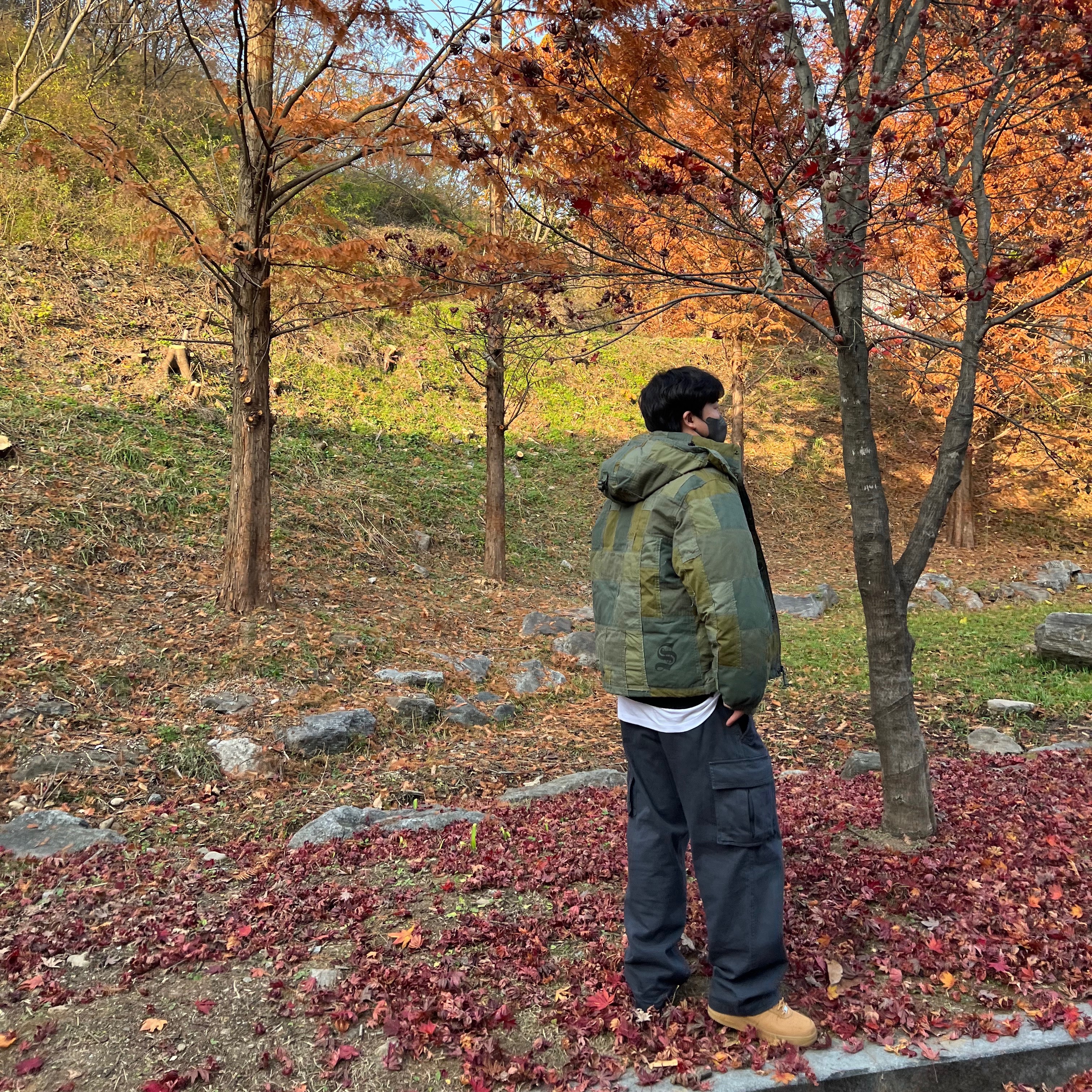 Supreme x Comme des Garcons Junya Watanabe Man Patchwork Puffy Jacket Olive - 21FW, Nike x Supreme Air Force 1 Low Flax 착용 스타일 - 4