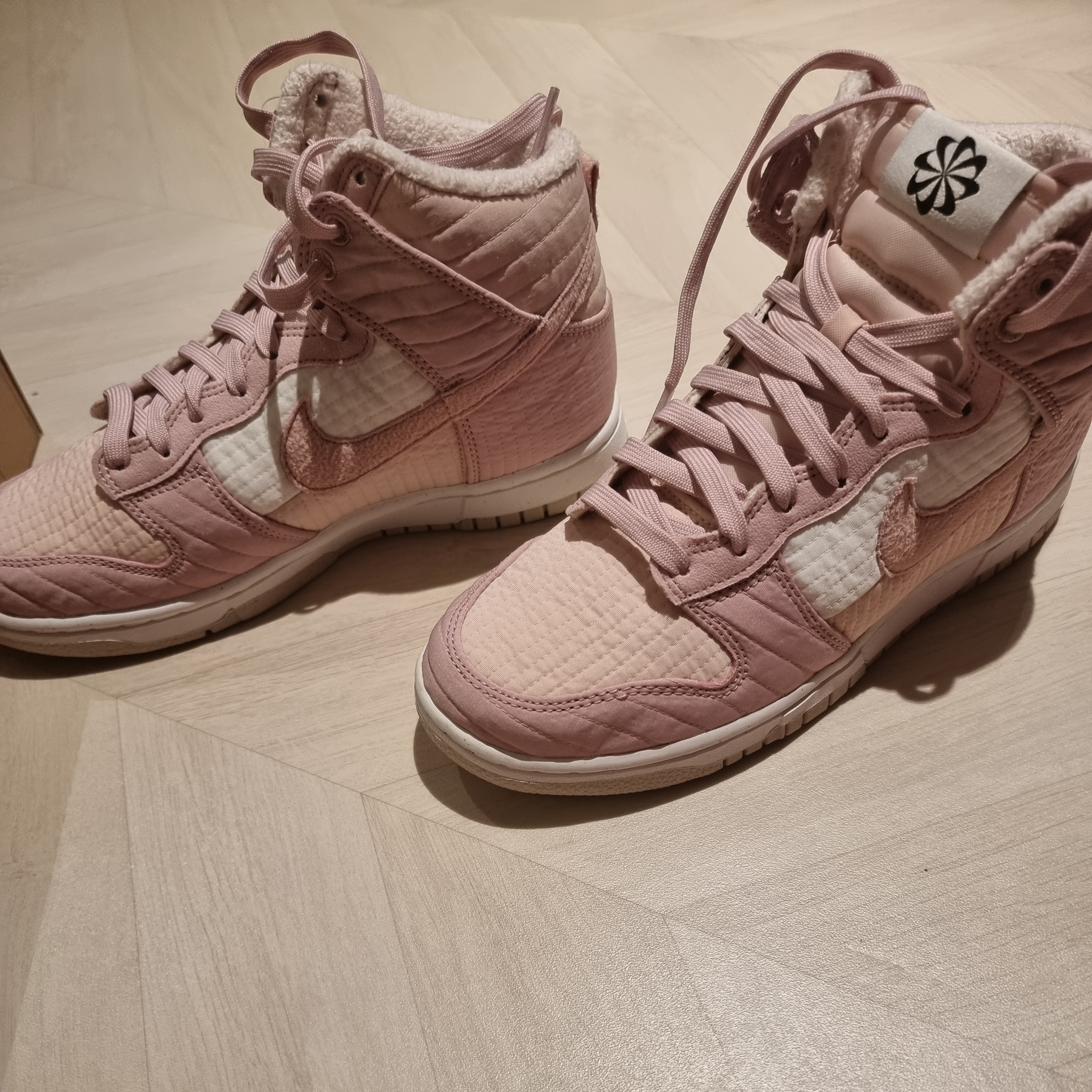 (W) Nike Dunk High Next Nature Pink Oxford 착용 스타일 - 3