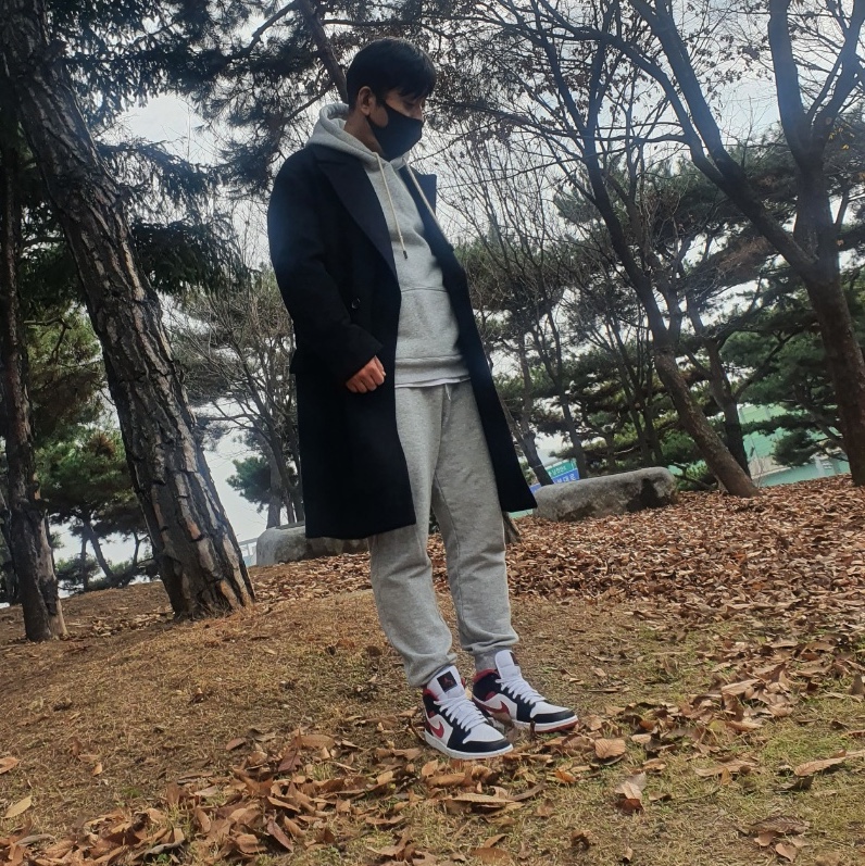 Jordan 1 Mid Gym Red Black White 착용 스타일