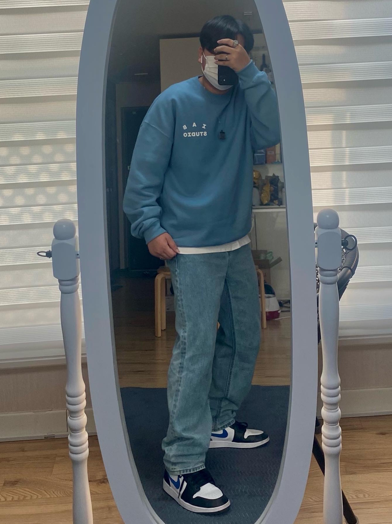IAB Studio Crewneck Sky Blue, Jordan 1 Mid Racer Blue 착용 스타일 - 2