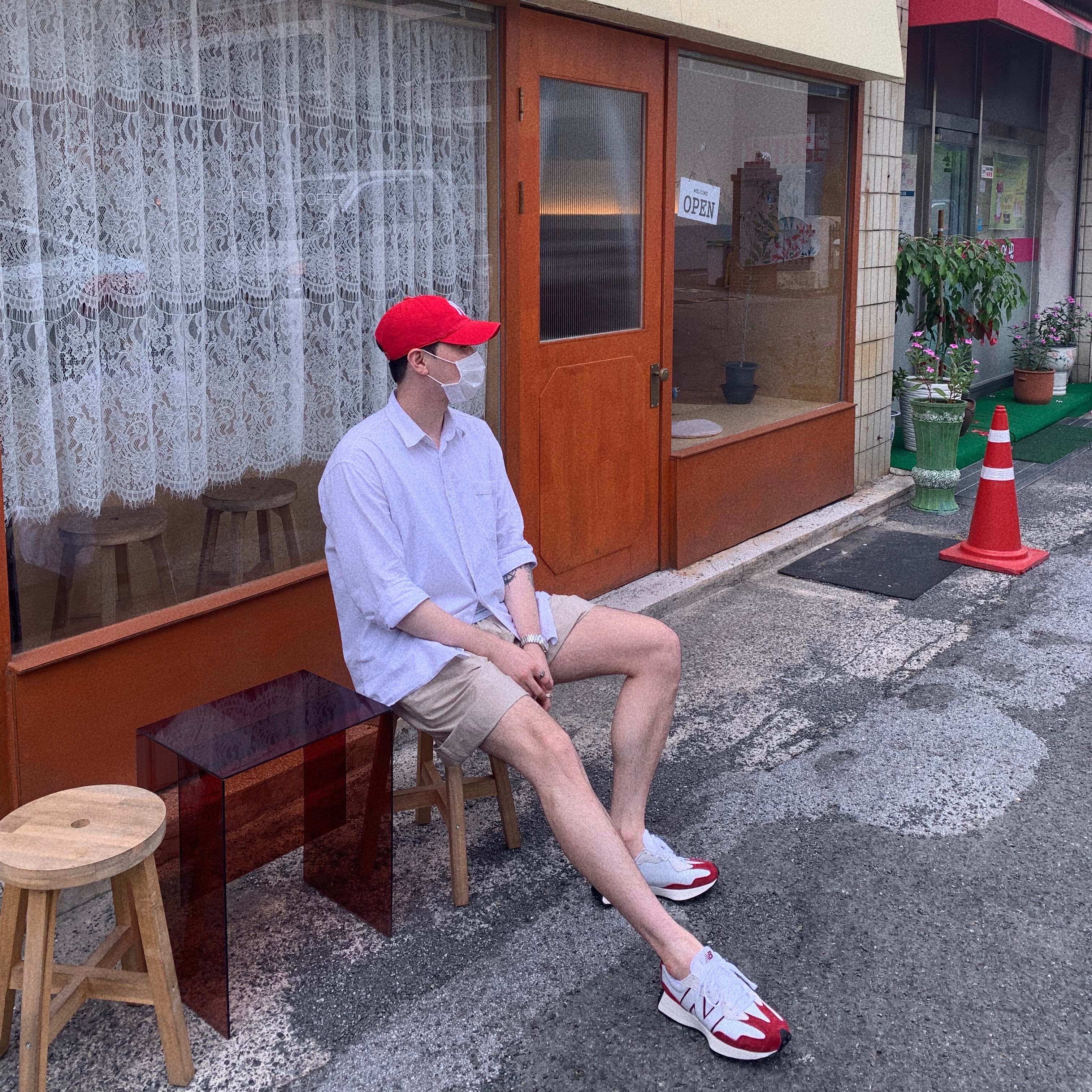 New Balance 327 Primary Pack Red 착용 스타일