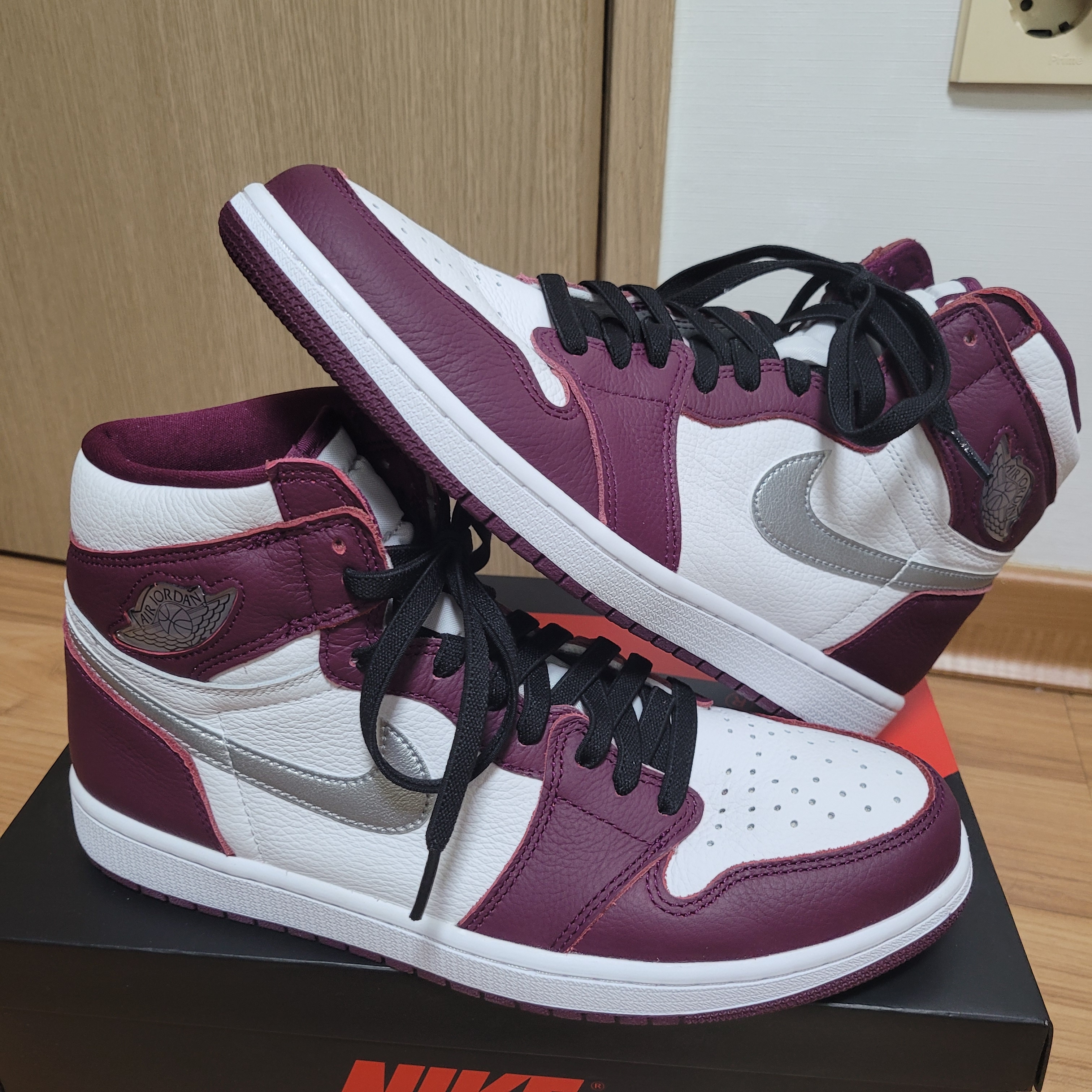 Jordan 1 Retro High OG Bordeaux 착용 스타일
