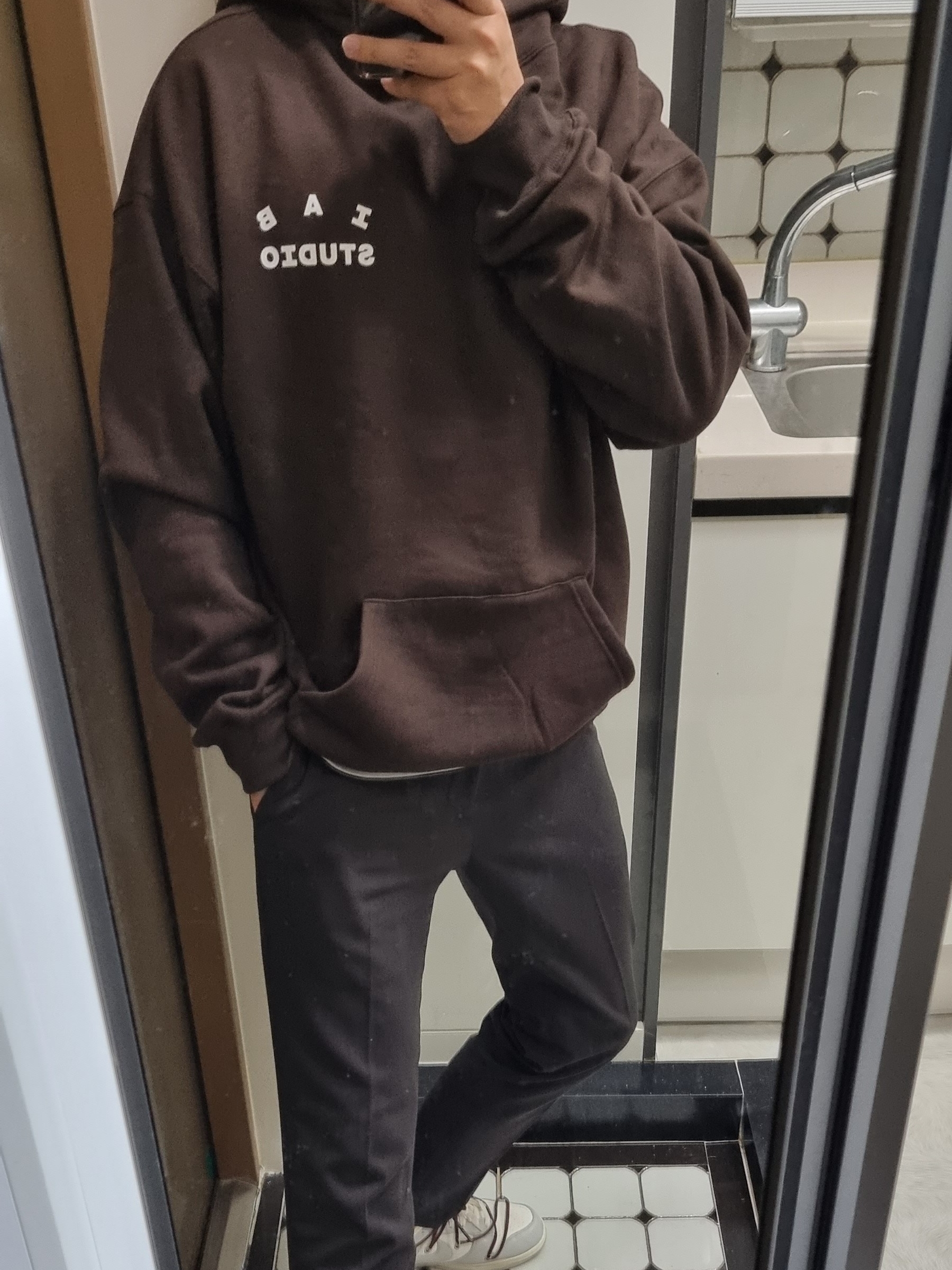 IAB Studio Hoodie Brown, Nike x Off-White Dunk Low The 50 - Lot 46 착용 스타일