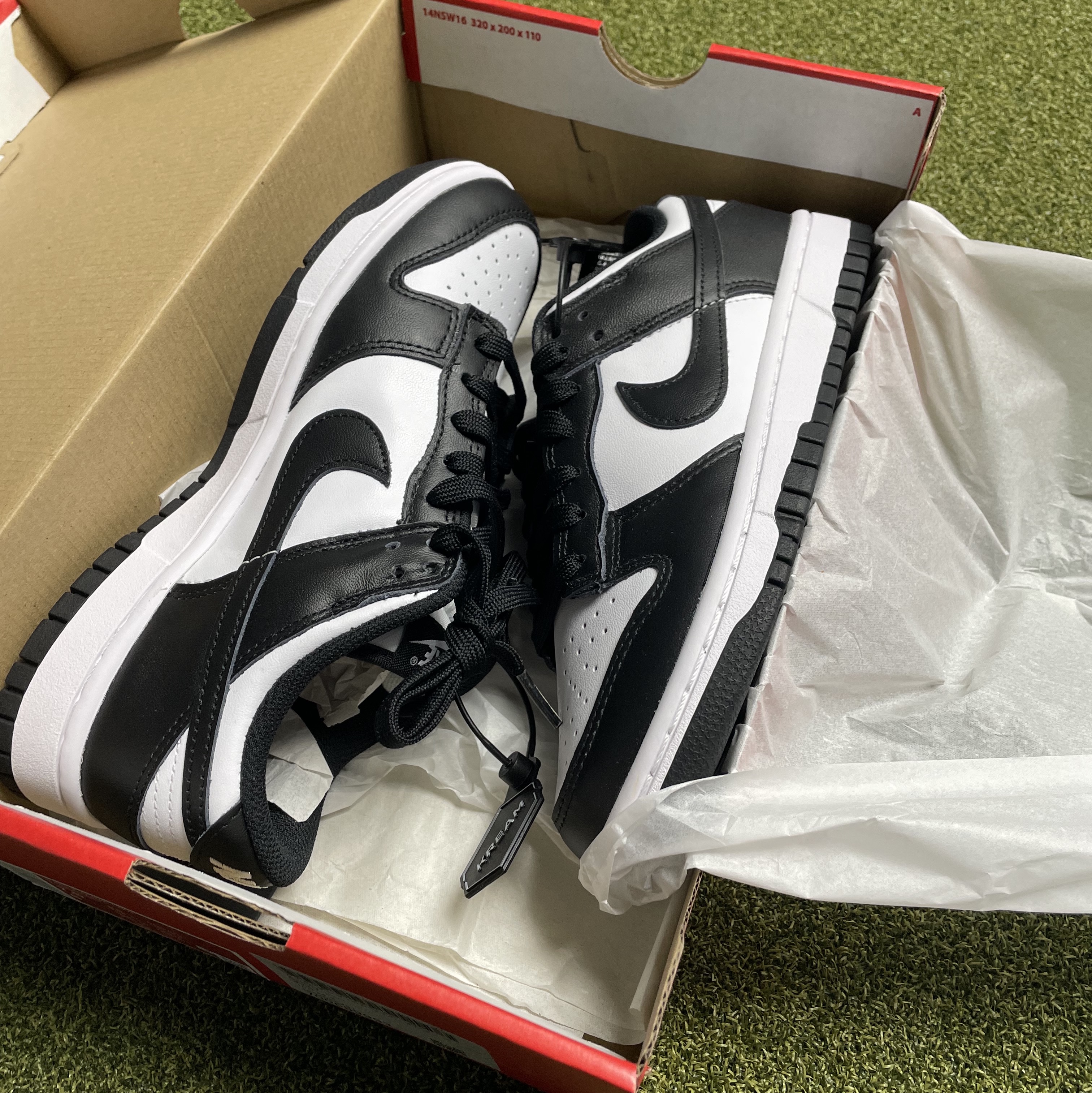 Nike Dunk Low Retro Black, (W) Nike Dunk Low Black 착용 스타일 - 1