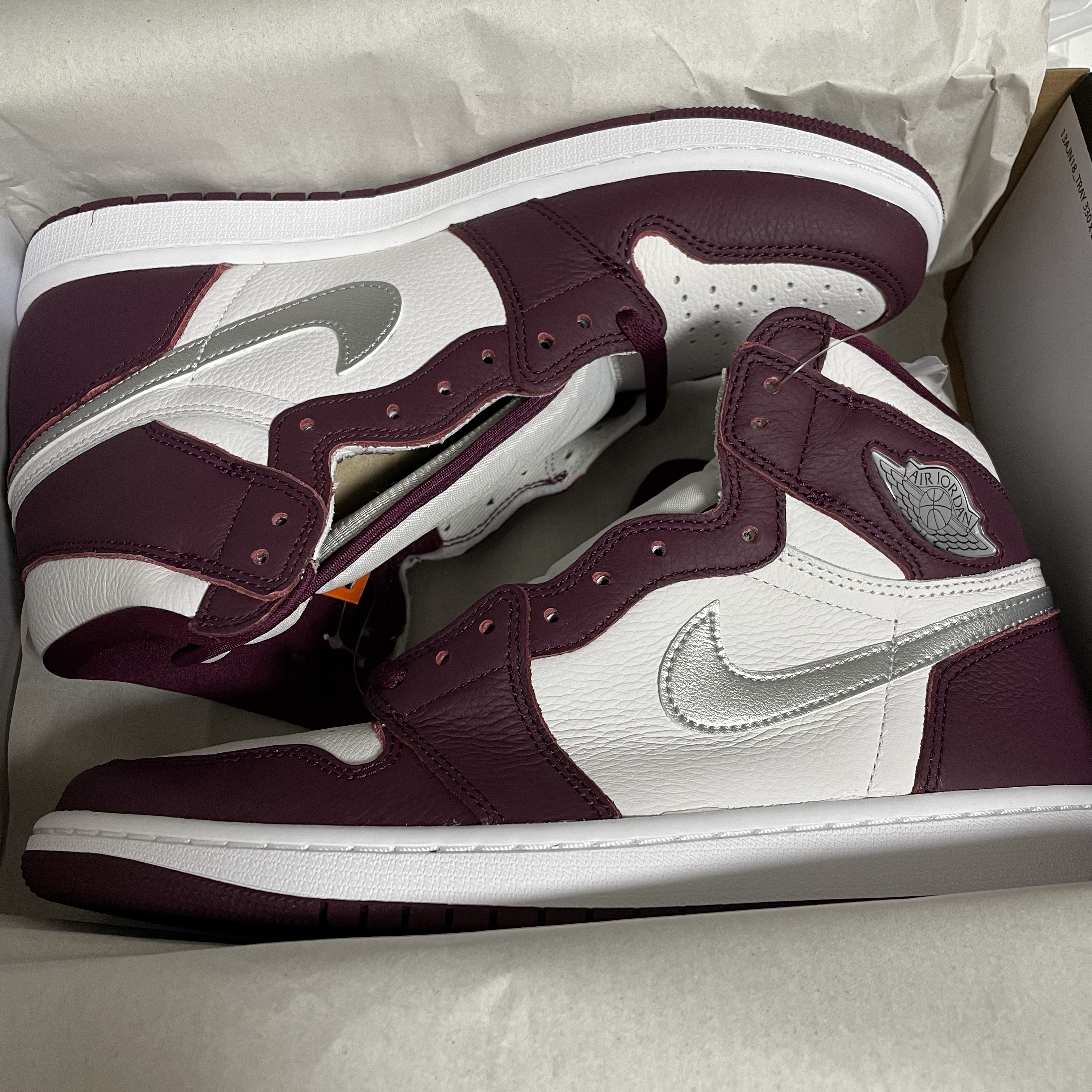 Jordan 1 Retro High OG Bordeaux 착용 스타일