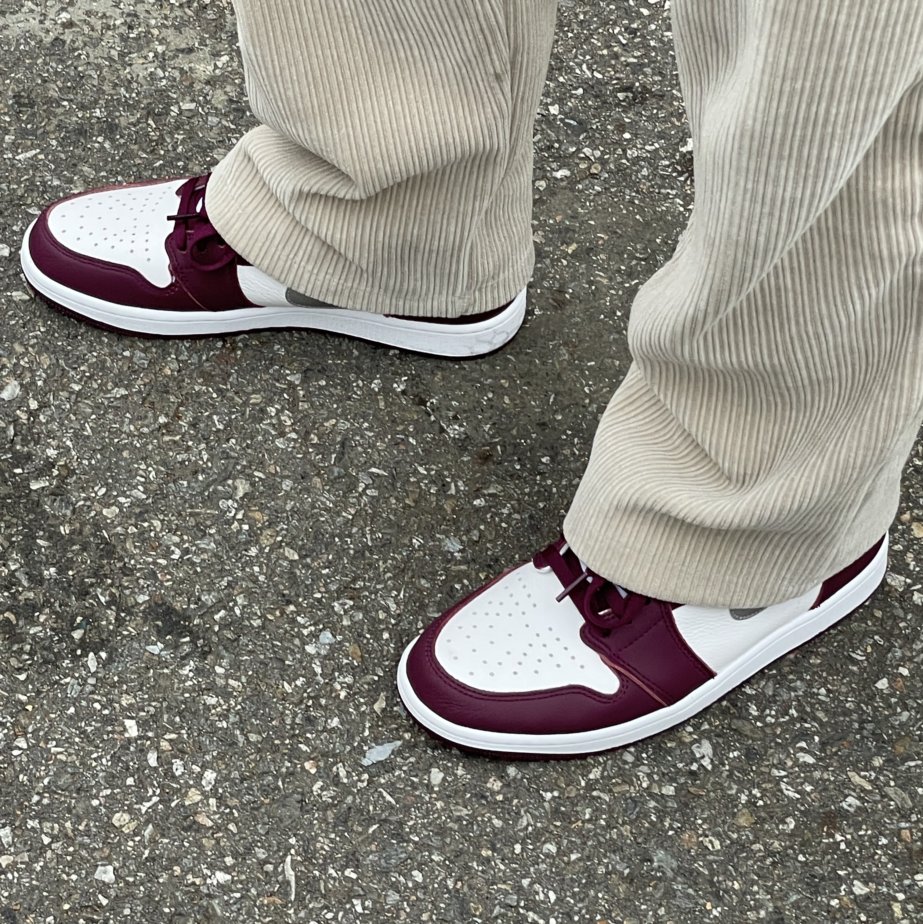 Jordan 1 Retro High OG Bordeaux 착용 스타일