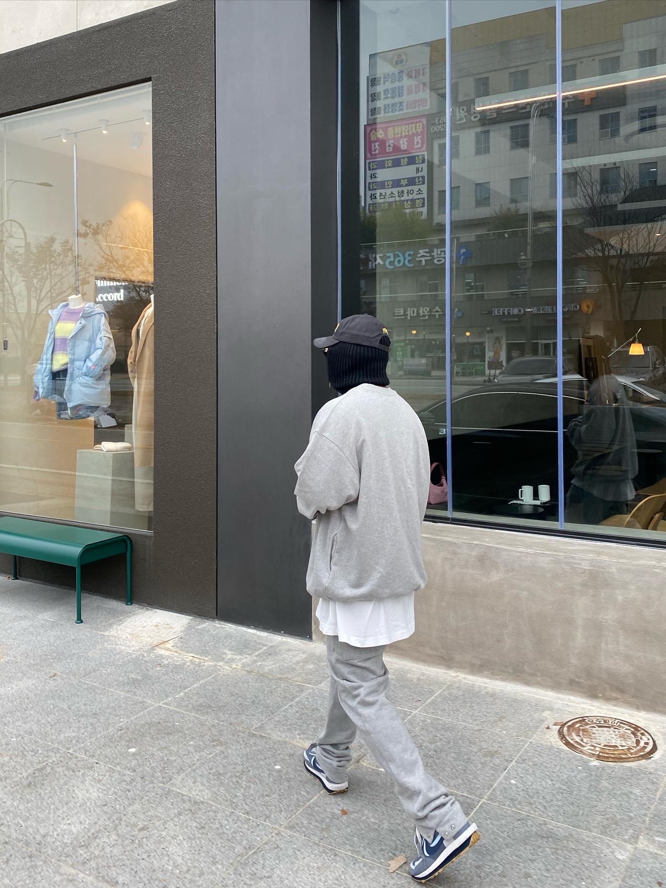 Nike x Sacai x Clot LDWaffle Cool Grey 착용 스타일 - 3