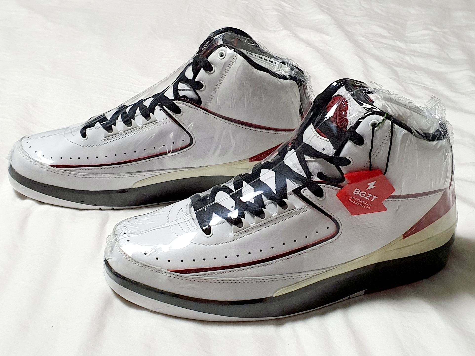 Jordan 2 Retro White Varsity Red 2004 착용 스타일 - 1