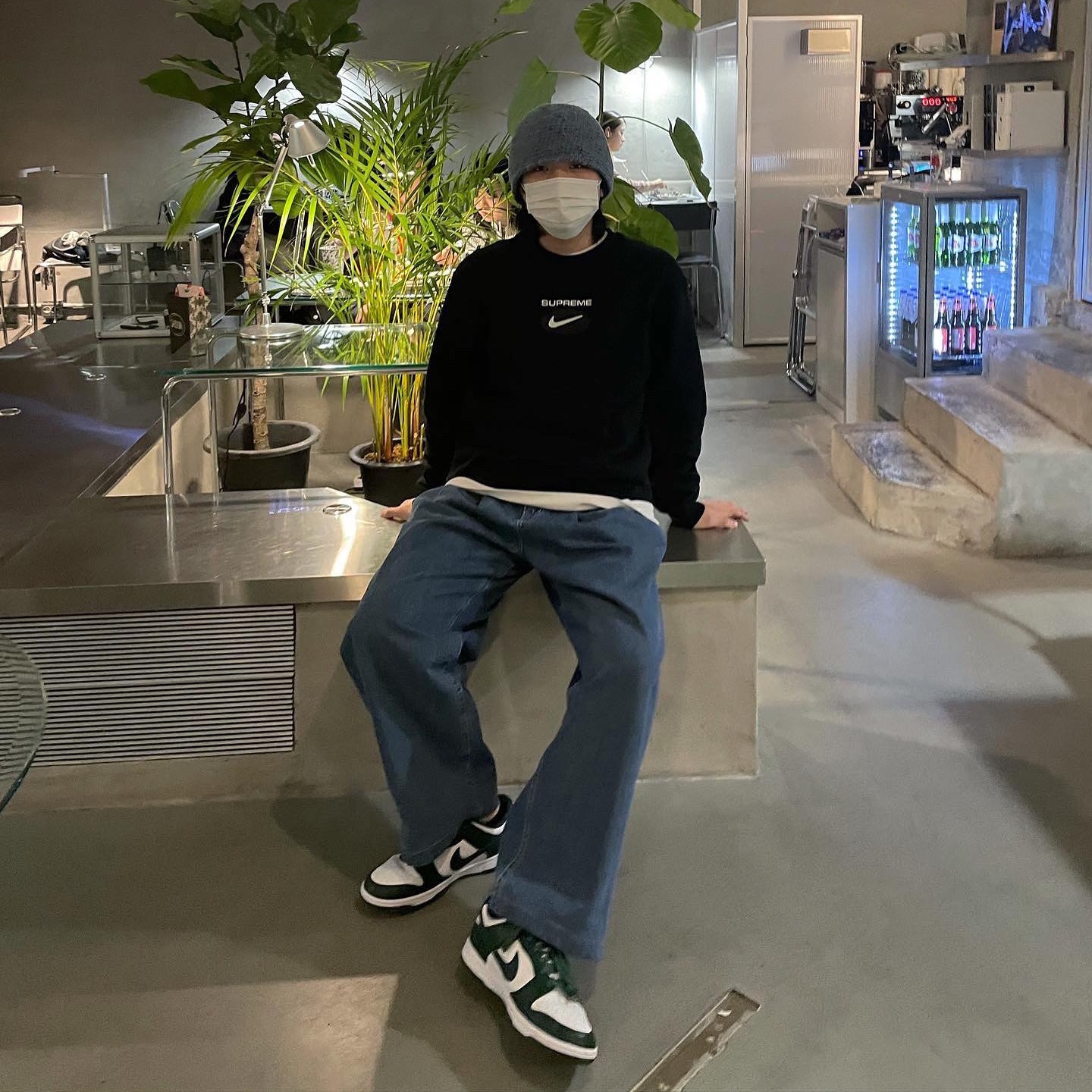 Nike Dunk Low Retro Varsity Green, Supreme x Nike Jewel Crewneck Black - 20FW 착용 스타일 - 1